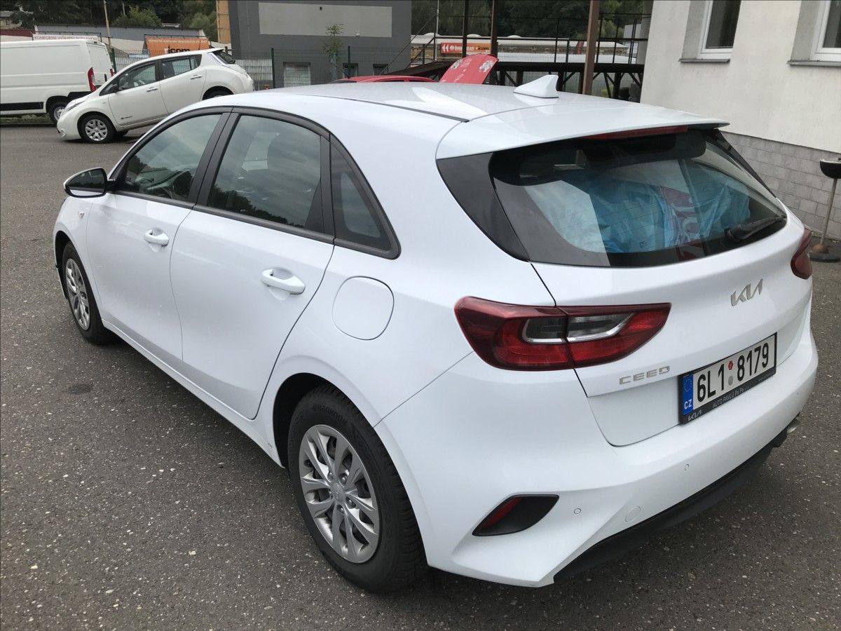 Kia Cee´d, 1,6 CRDi 100kW 5dv. AC - fotka 6