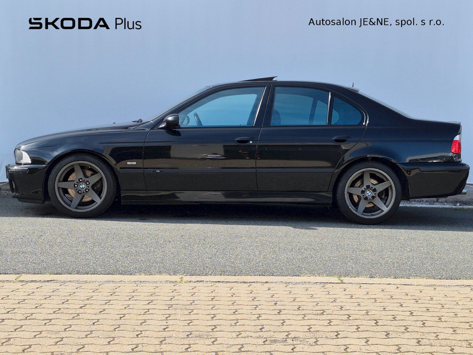 BMW Řada 5, 540i 210kW - fotka 3