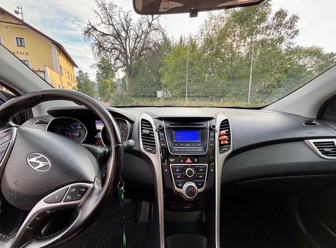 Hyundai i30, Hyundai i30 kombi 1.6 CRDi - fotka 6