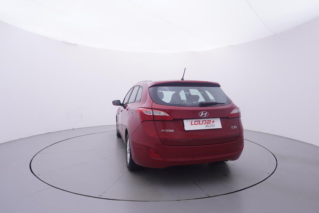 Hyundai i30, Trikolor 1.6 GDi 88 kW - fotka 4