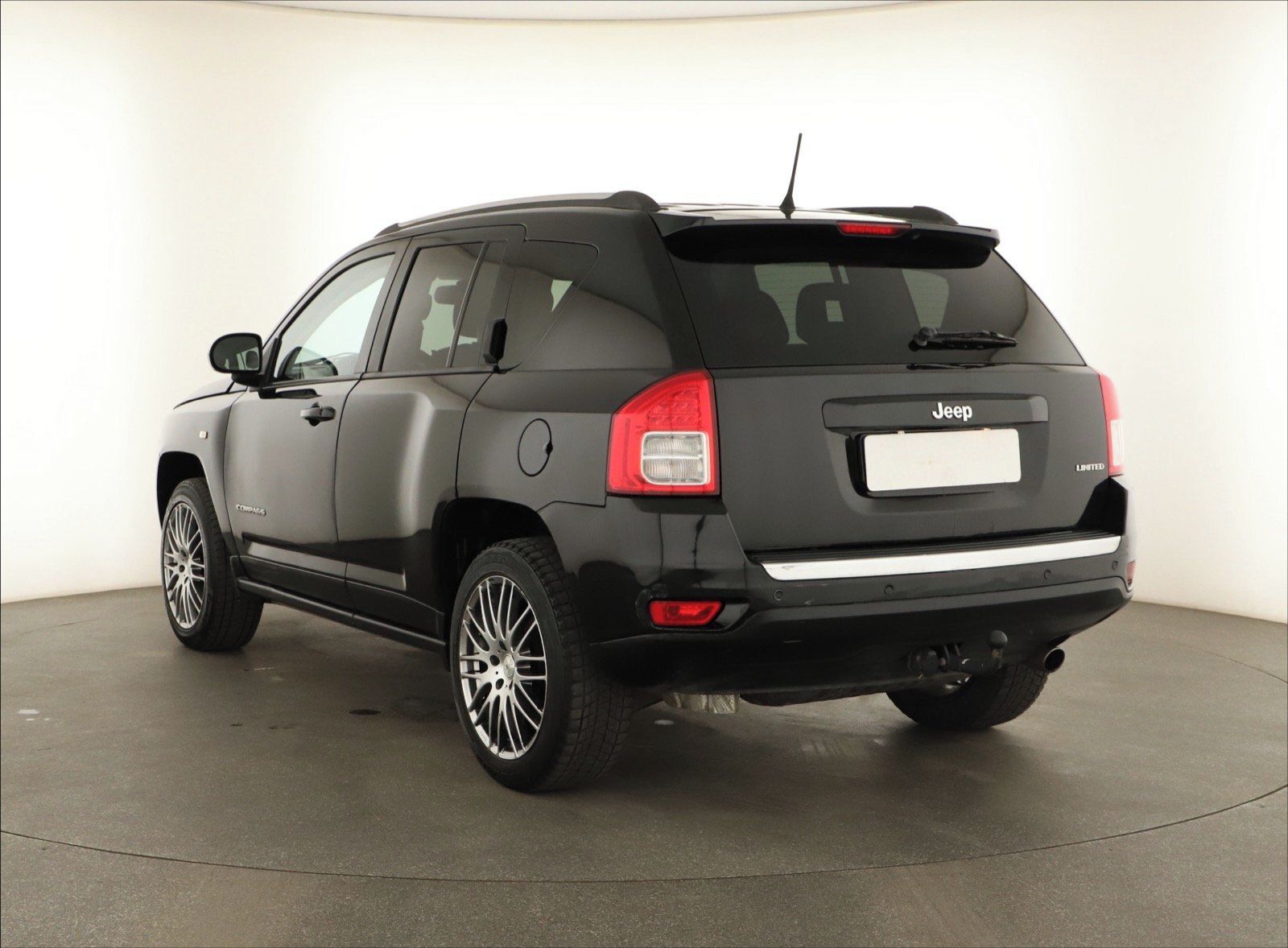Jeep Compass, 2.0, Kožené sedačky, Tempomat - fotka 4