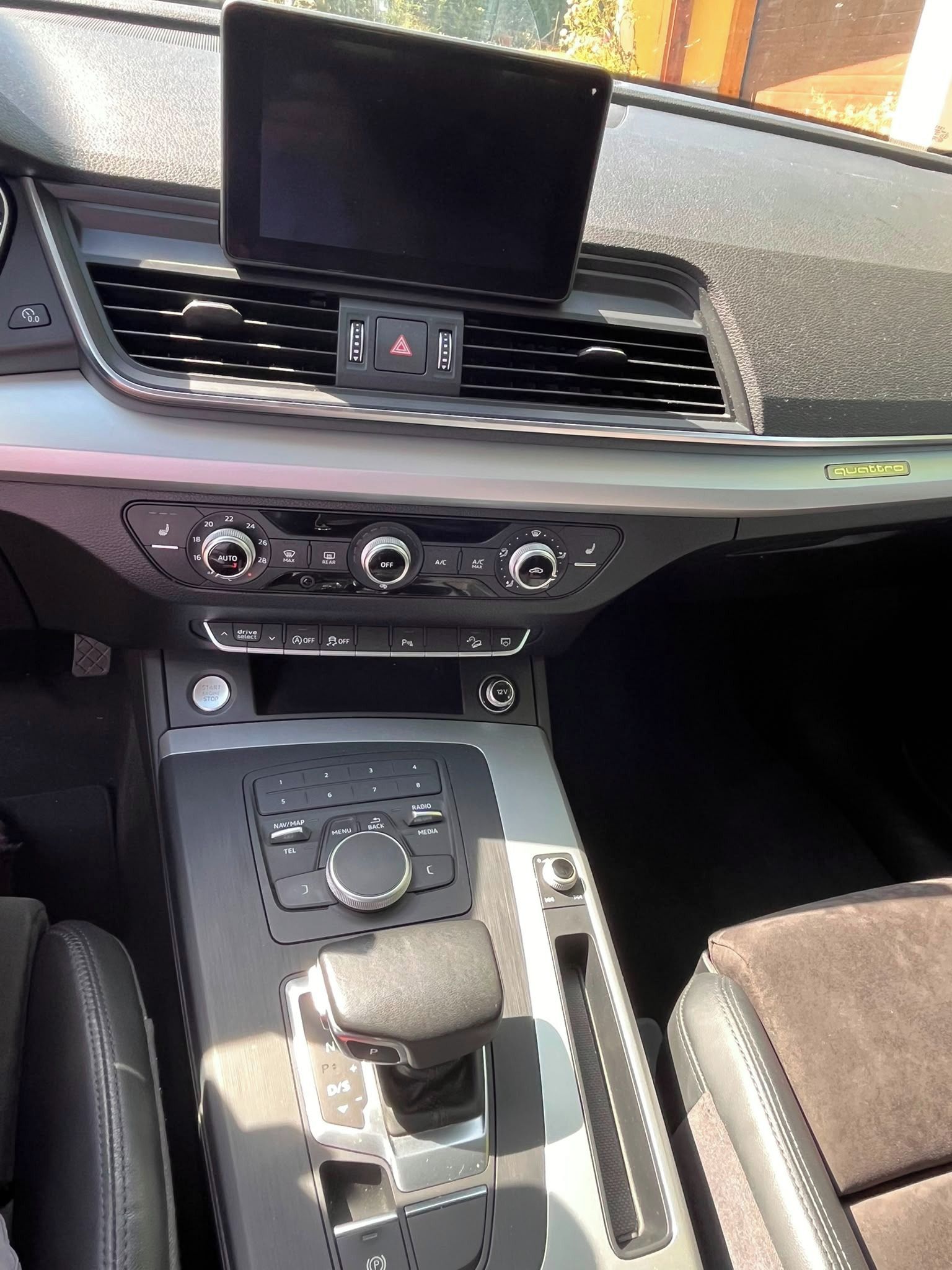 Audi Q5, 2.0 TDI-pravidelně servisované - fotka 6