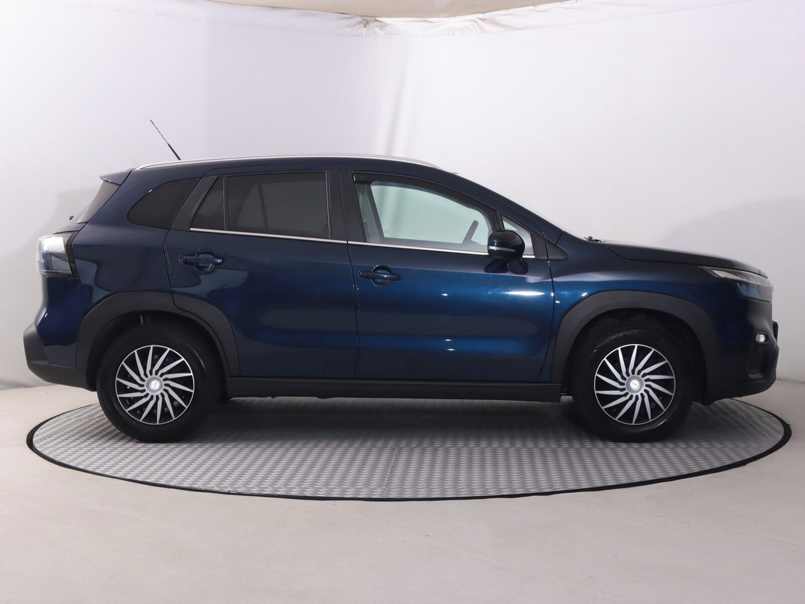 Suzuki SX4 S-Cross, 1.4 BoosterJet, 4X4 - fotka 6