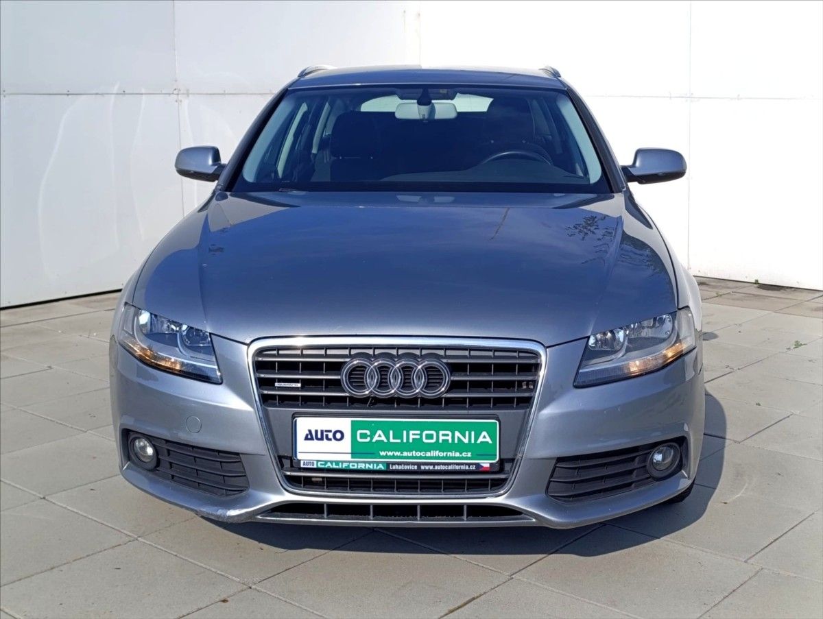 Audi A4 Avant, 2,0 TDi Quattro Aut. Klima - fotka 3
