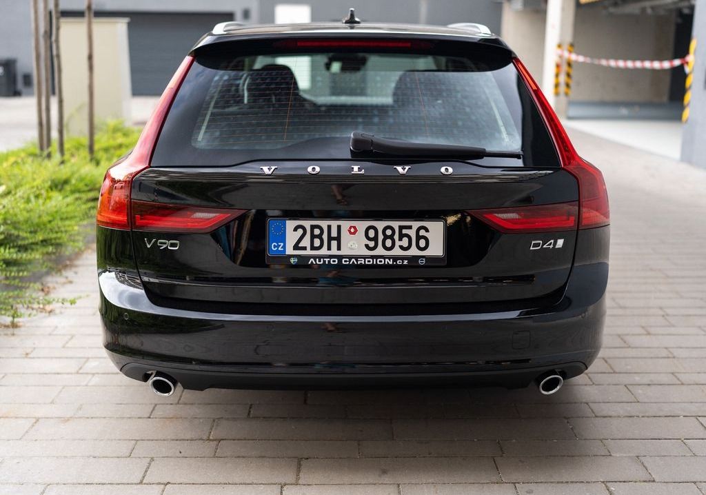 Volvo V90, D4 POLESTAR - fotka 2