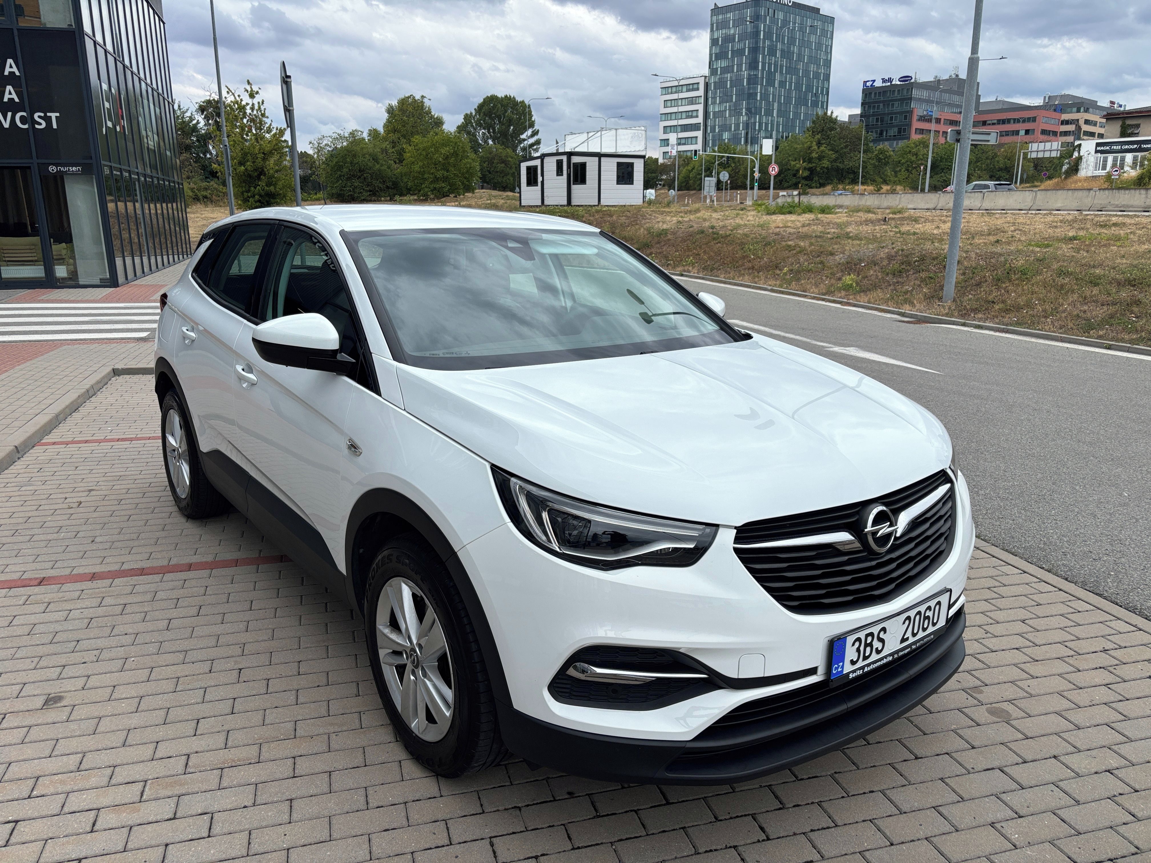 Opel Grandland X, 1,5CDTi 96kW - fotka 4