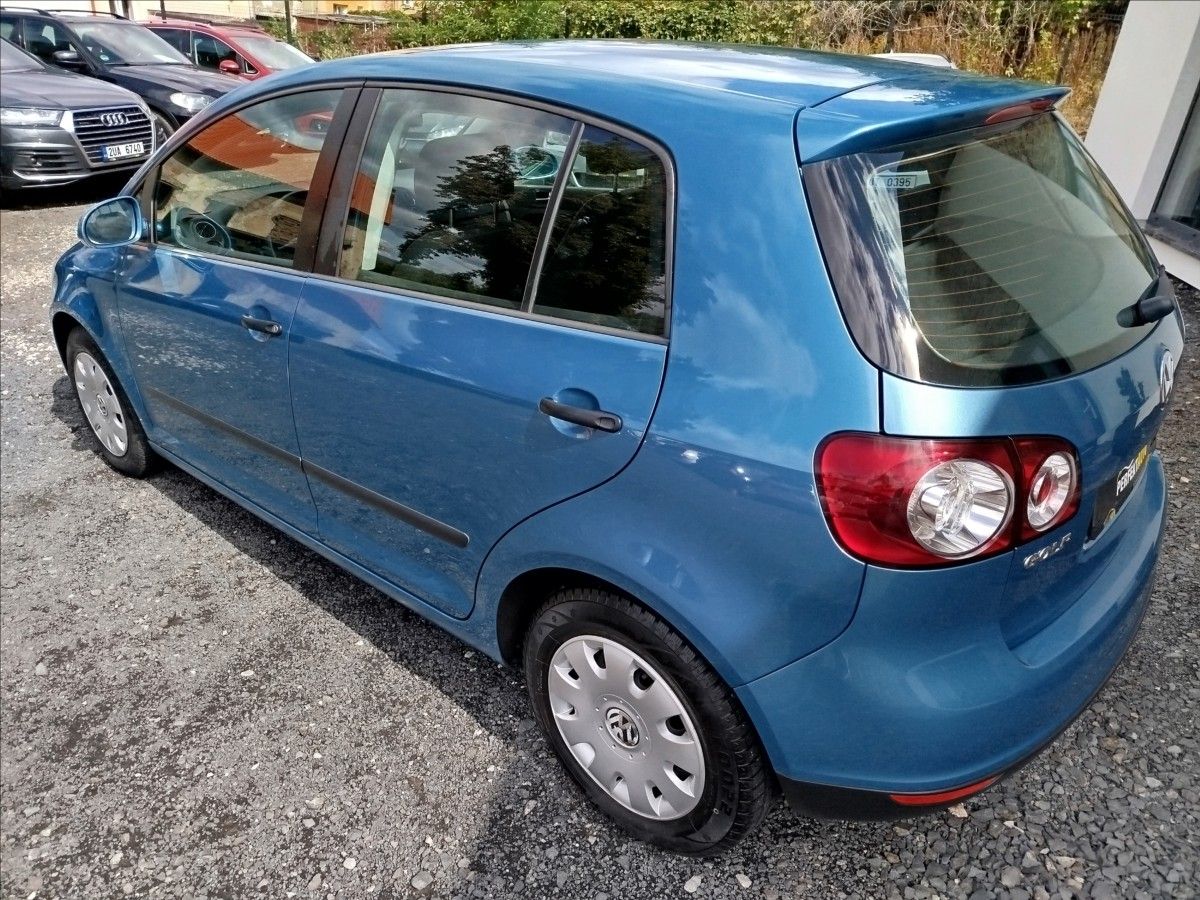 Volkswagen Golf Plus, 1,4 i 55kW, Klimatronic,Výhřev - fotka 4