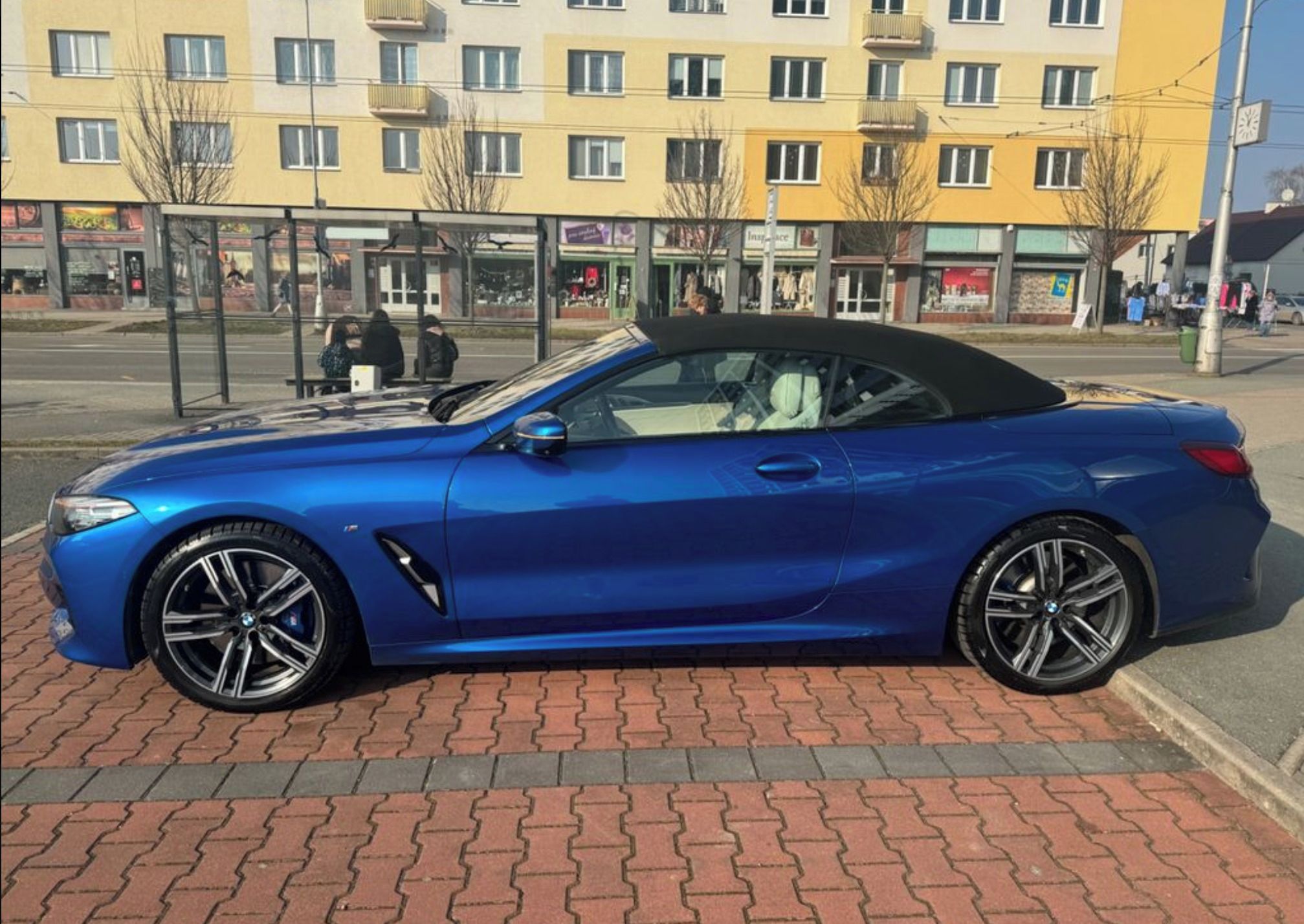 BMW Řada 8 - fotka 4
