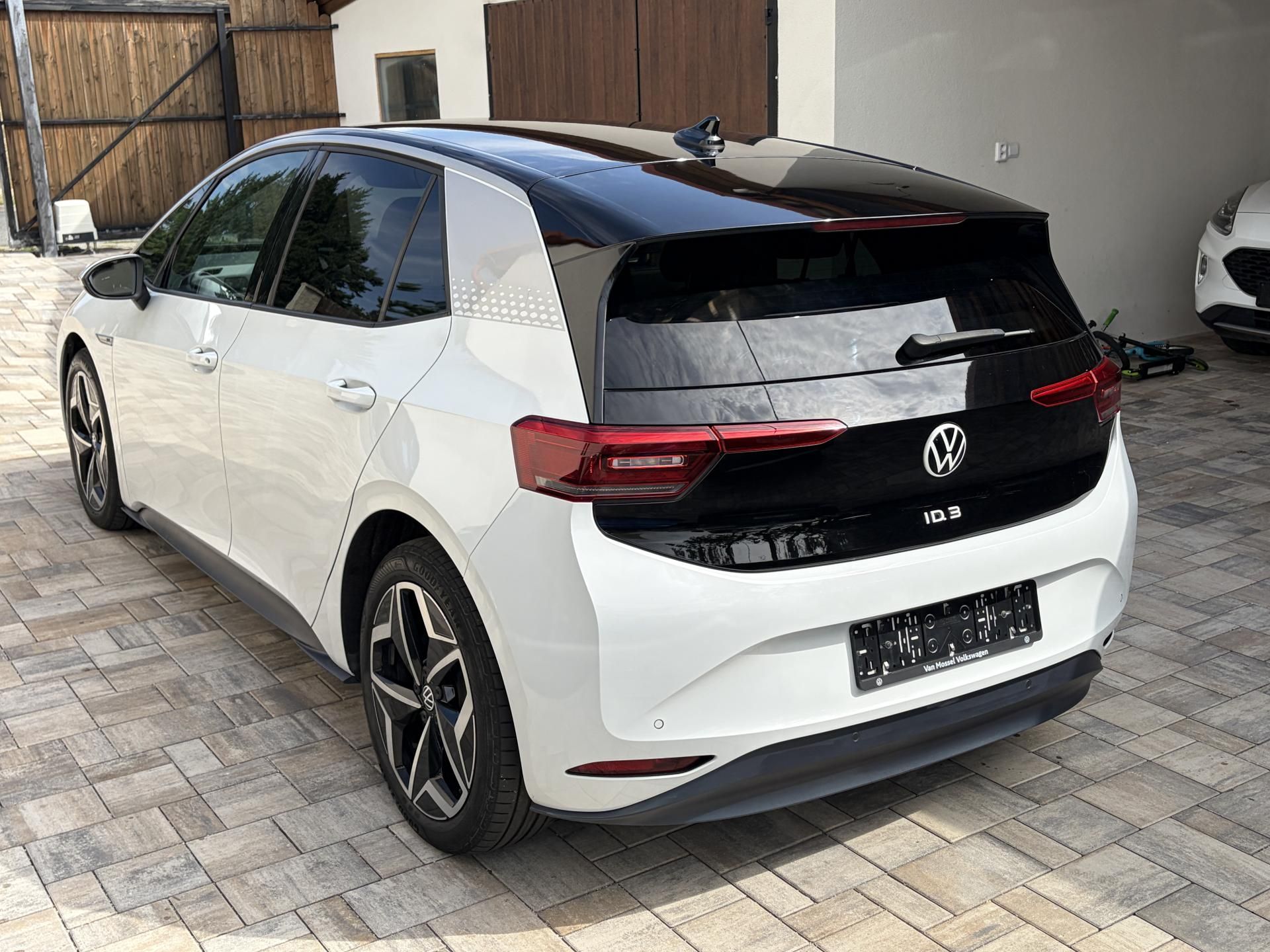 Volkswagen ID.3, 1st. 150kw, 62kwh, SOH 88% - fotka 2