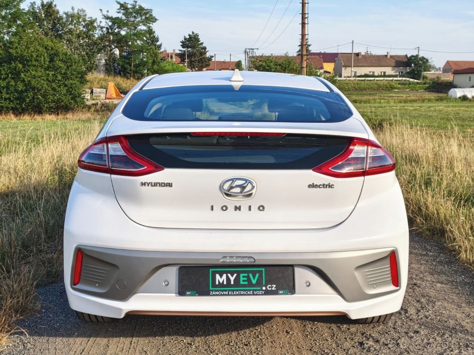 Hyundai Ioniq, 28kWh, LED, COMFORT, SOH 87.2% - fotka 6
