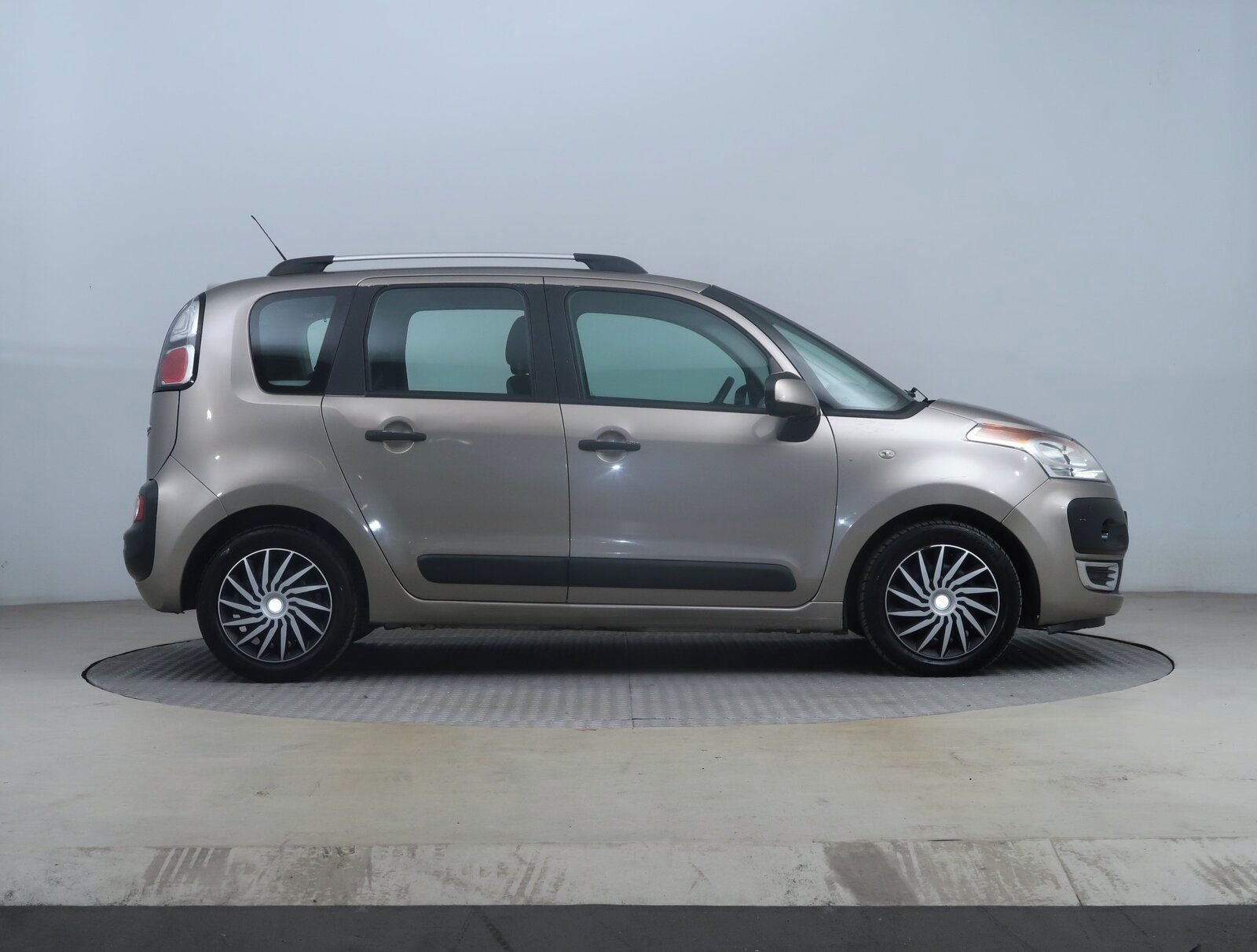 Citroën C3 Picasso, 1.6 HDi, Automatická klima - fotka 6