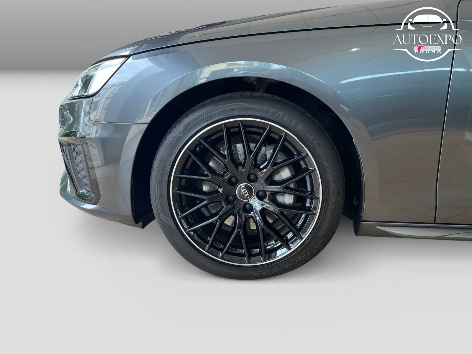 Audi A4, Avant 40TDI quattro*S-line* - fotka 4