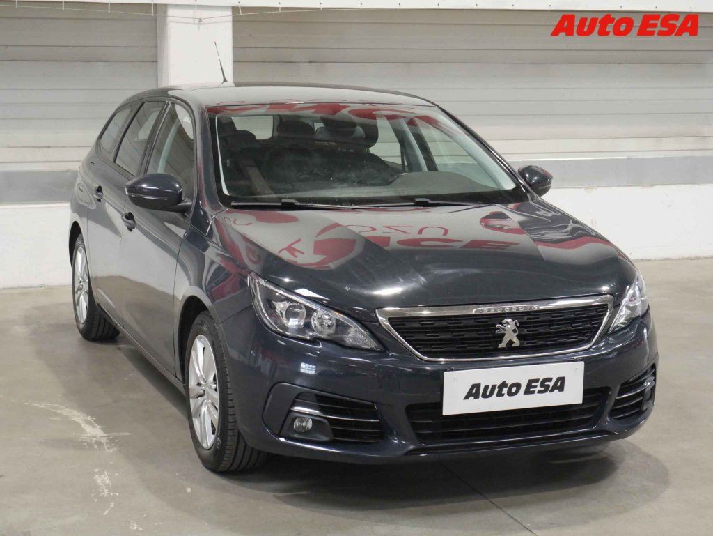 Peugeot 308, 1.2,1.maj,ČR,servis.kniha