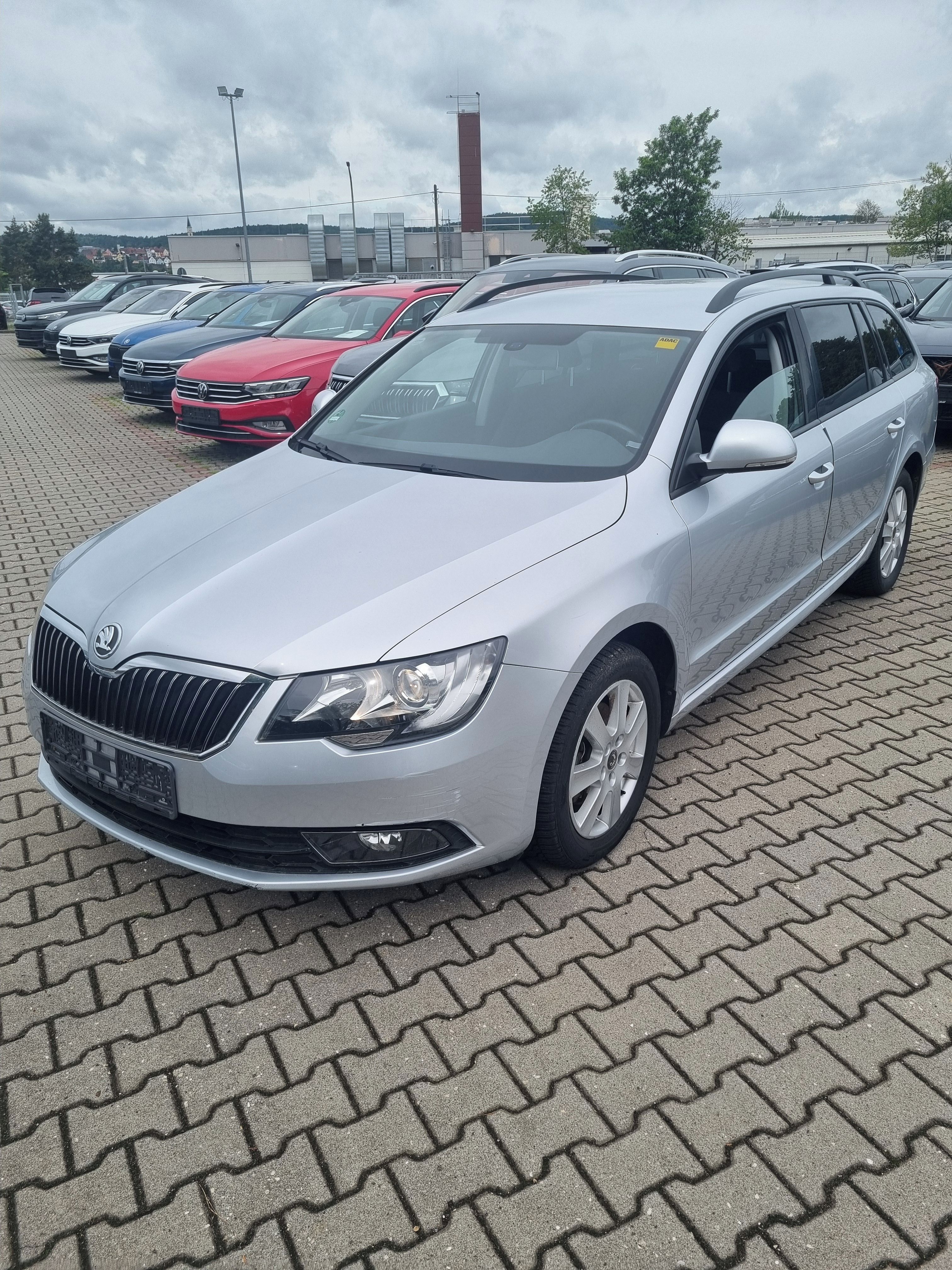 Škoda Superb, 1,6TDi Act., 77kW, 119 000km!!