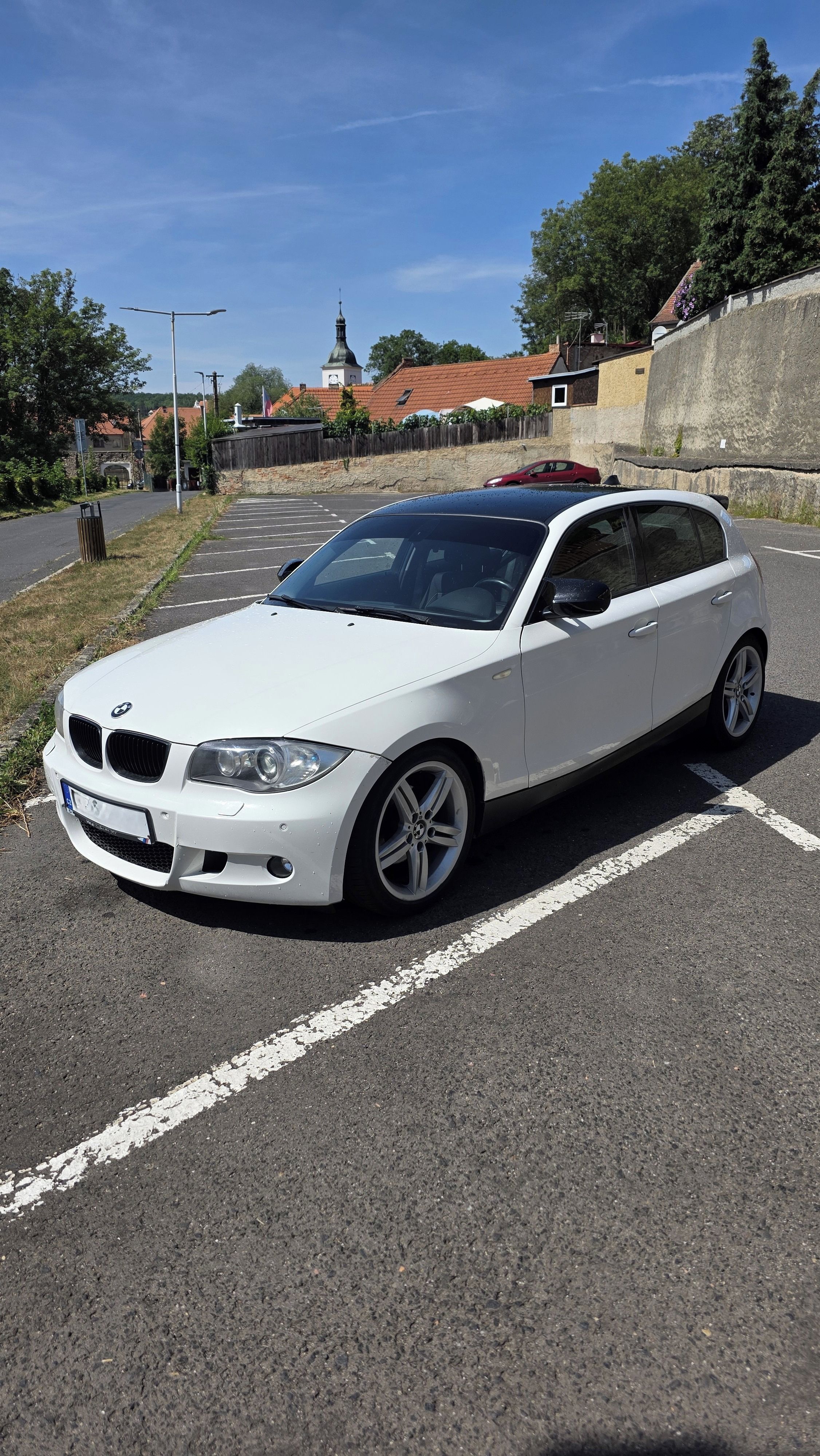 BMW Řada 1, 118D - fotka 3