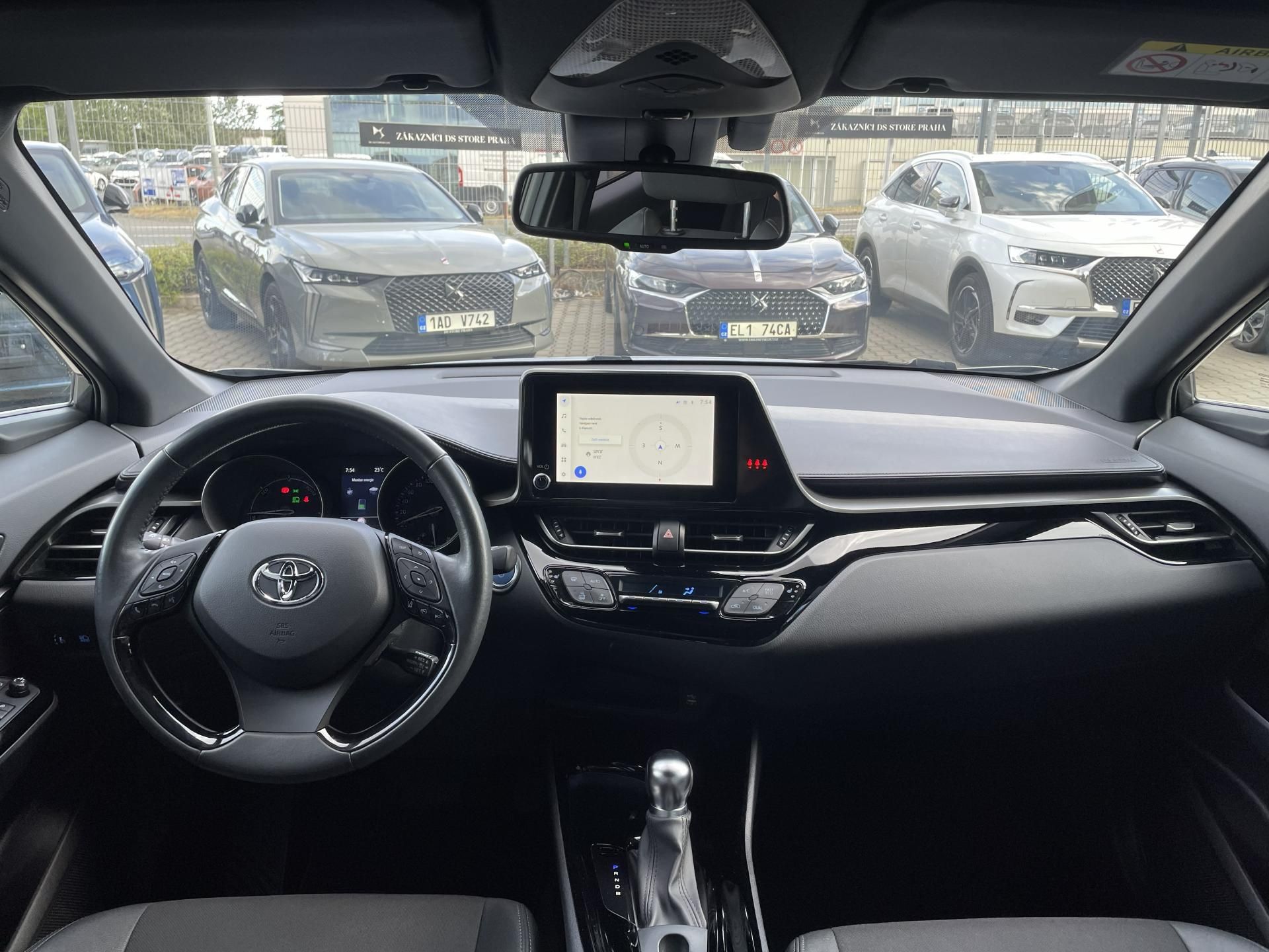 Toyota C-HR, STYLE 1.8 Hyb. 90 kW - fotka 2