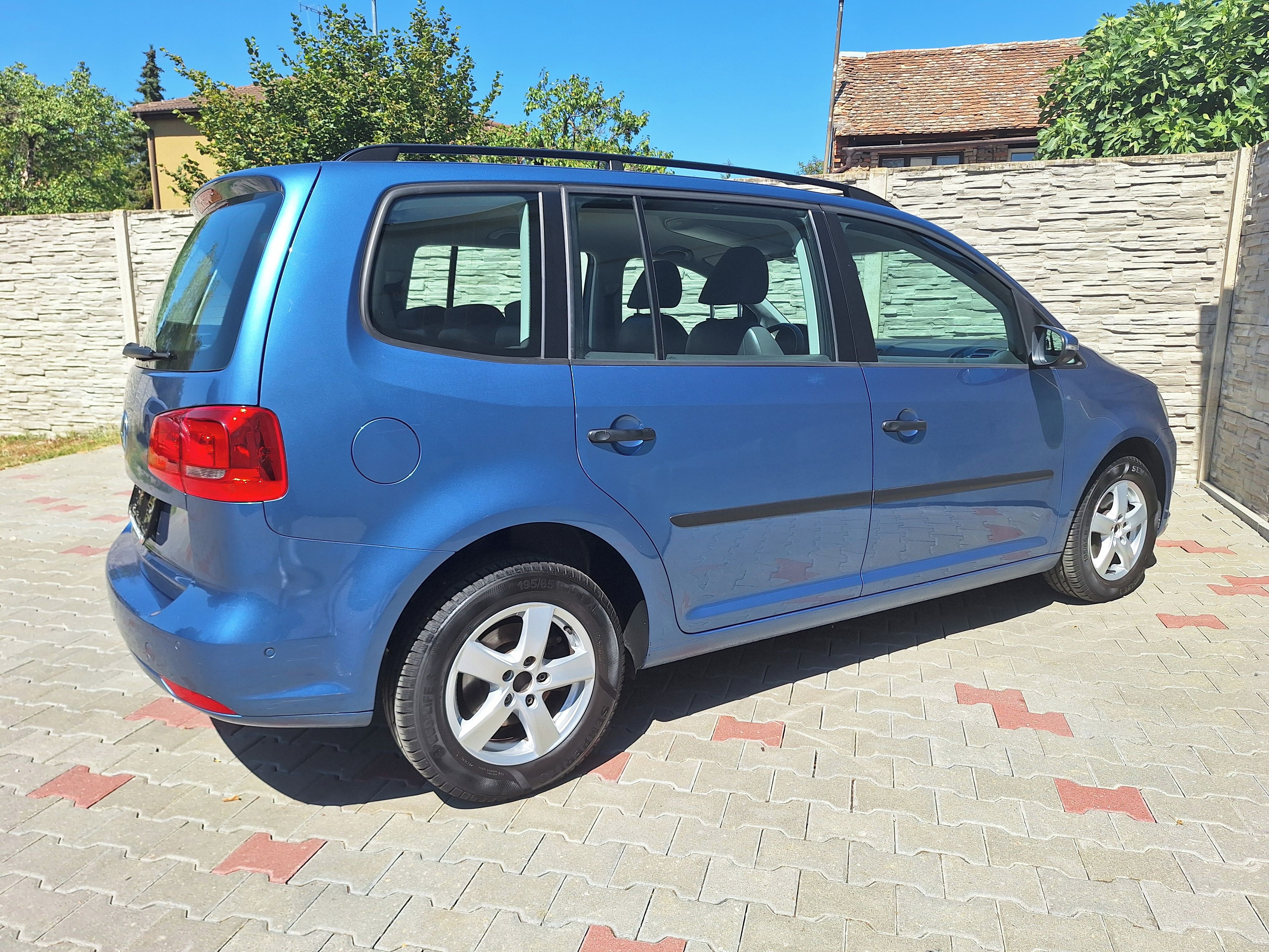 Volkswagen Touran, 1,2TSi 77kW,ROZVODY,výhřev - fotka 6