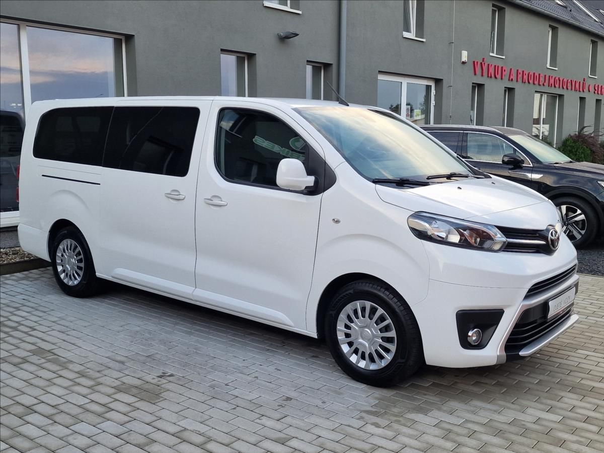 Toyota Proace Verso, 2.0 D-4d 110kW L2 Shuttle, ČR - fotka 2