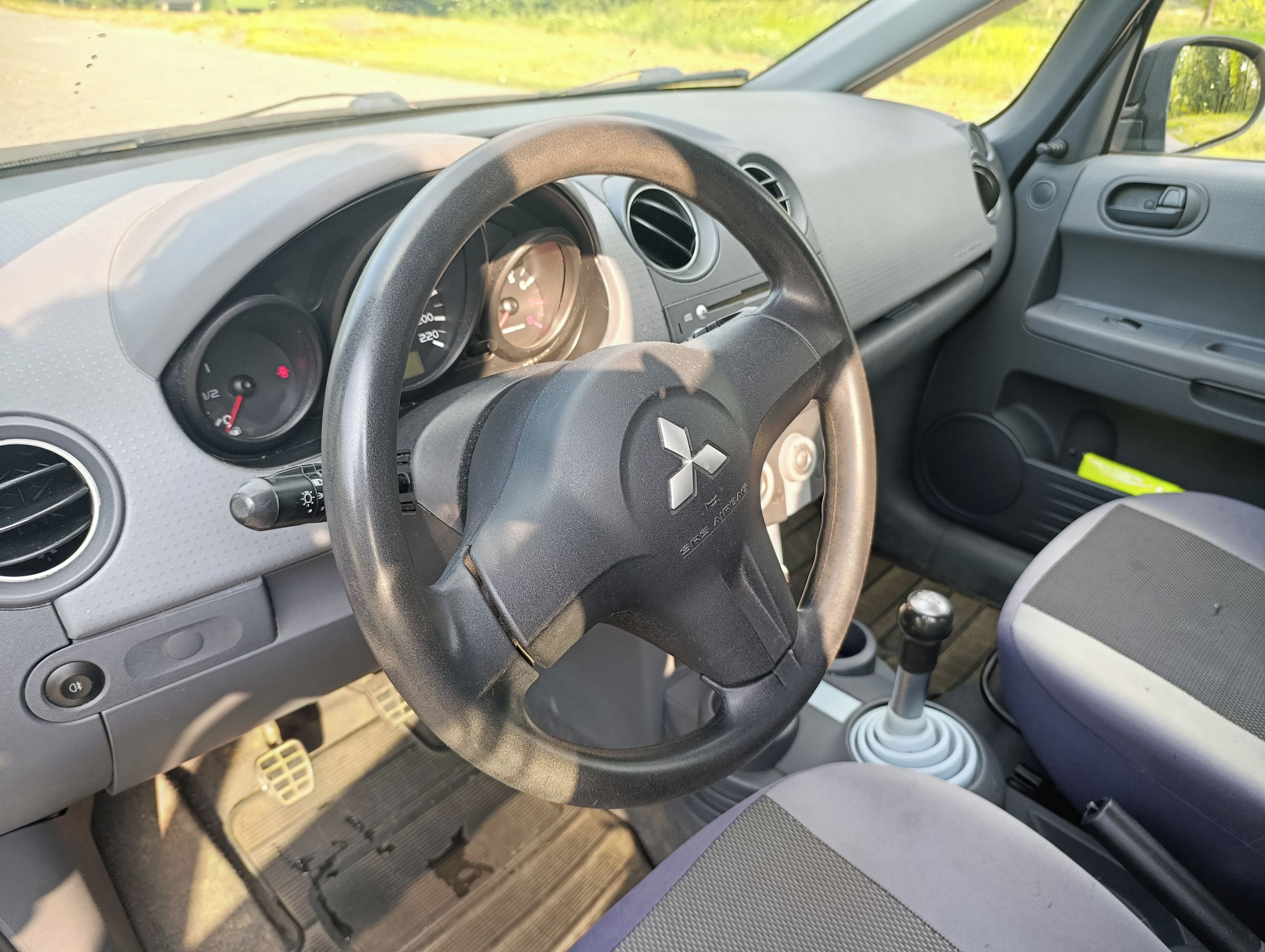 Mitsubishi Colt, Mitsubishi Colt Servisované - fotka 6