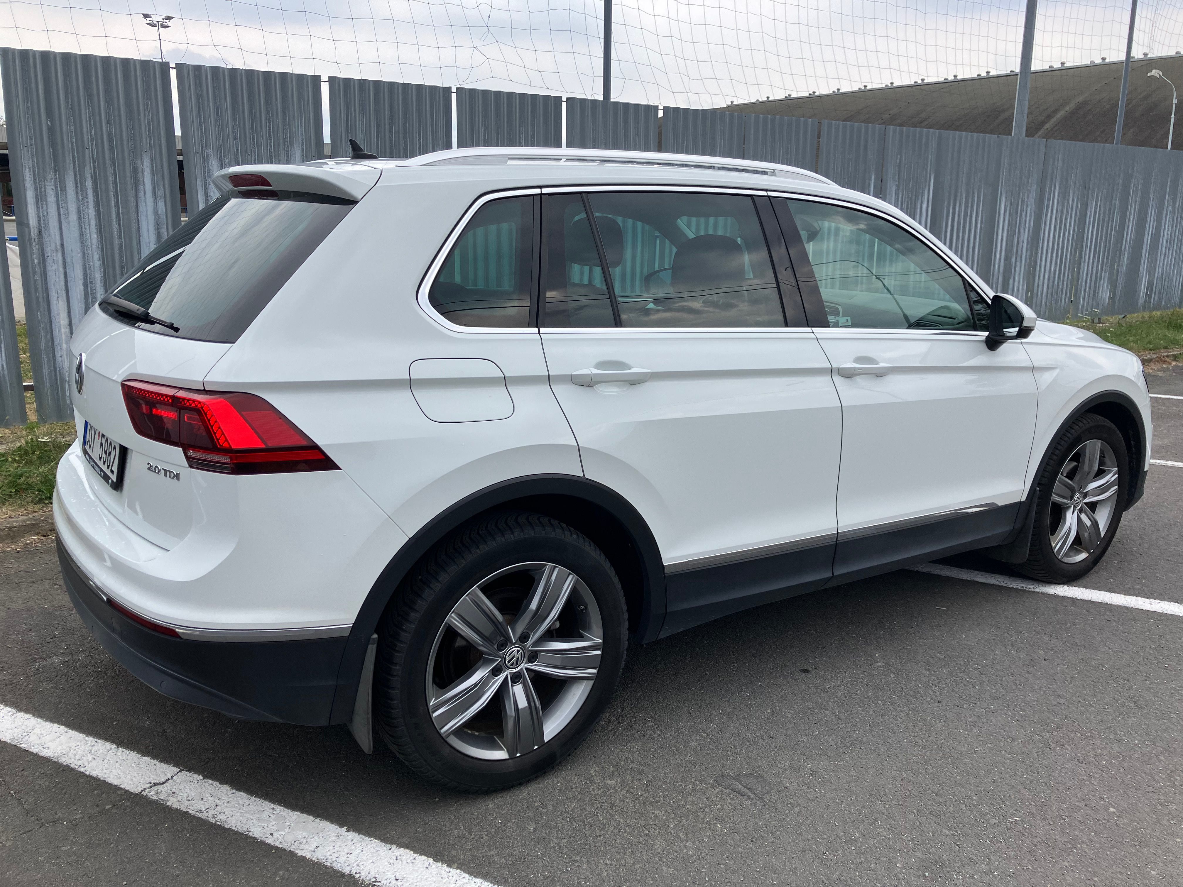 Volkswagen Tiguan, 2.0 TDI 6M, Highline, kůže, ČR - fotka 6