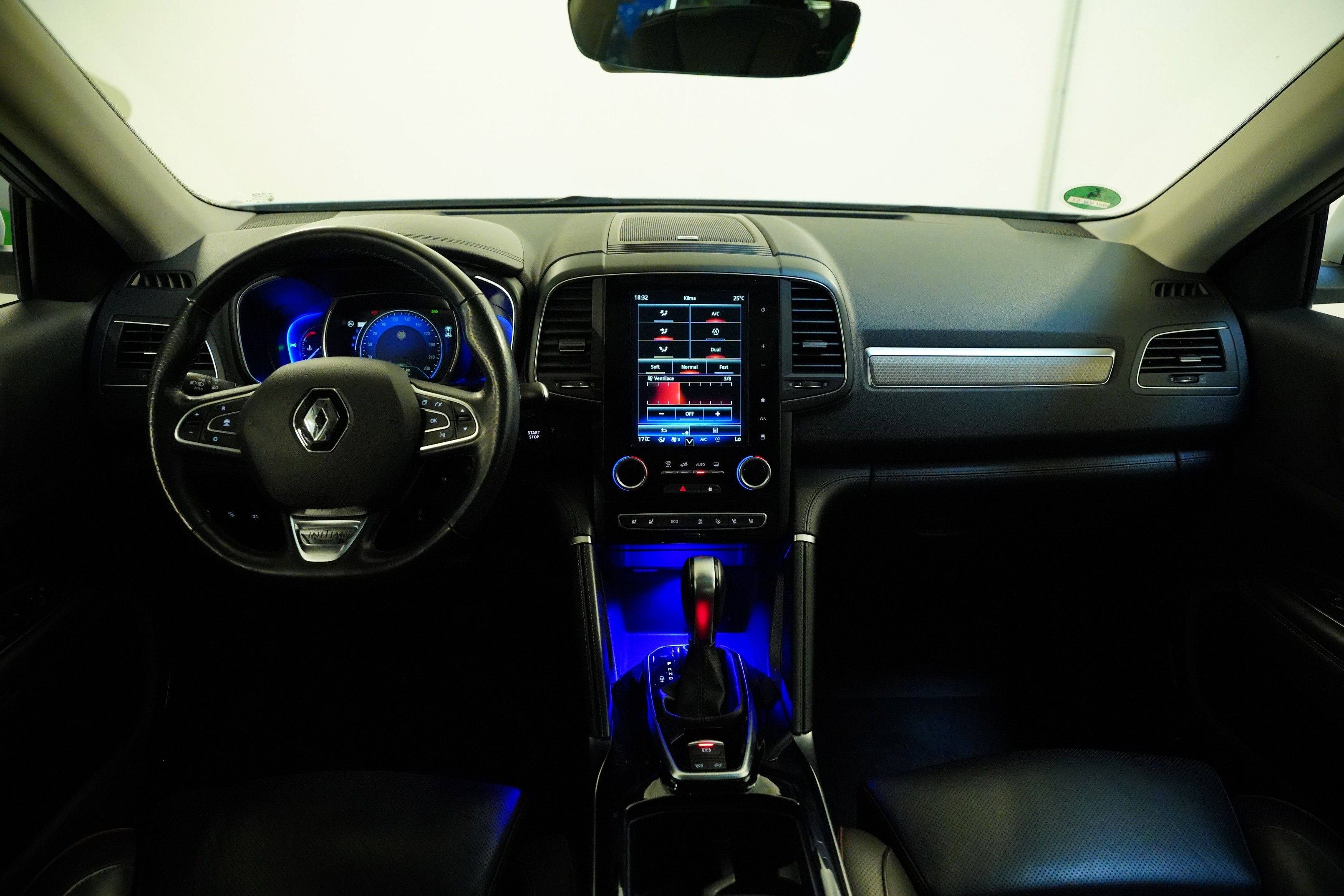Renault Koleos, 2.0 dCi 140 kW 4x4 Initiale - fotka 5