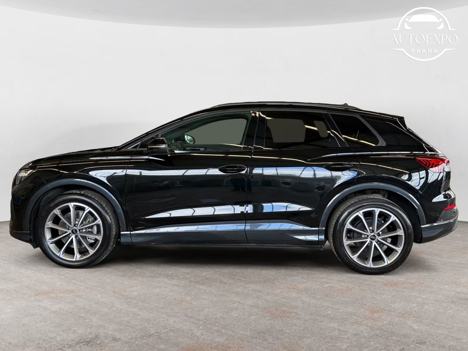 Audi Q4 e-tron, 45 advanced* - fotka 3