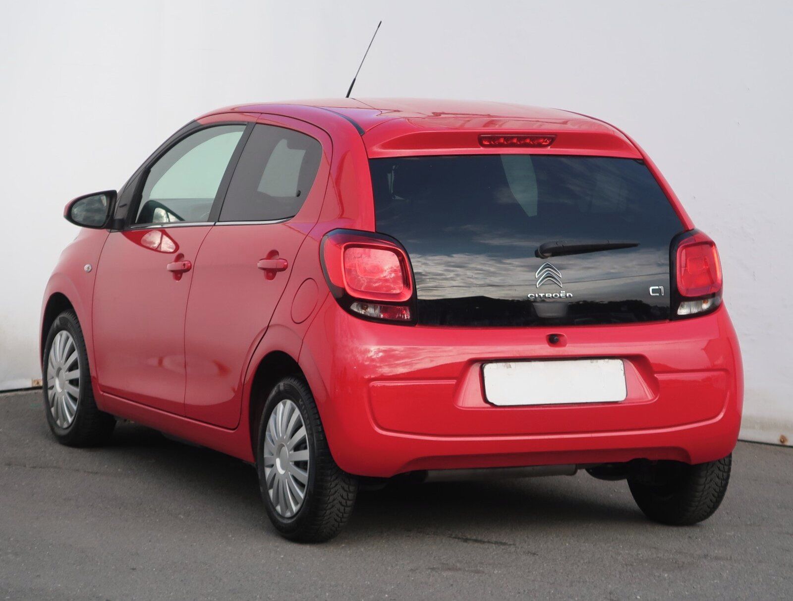 Citroën C1, 1.0 VTi, Serv.kniha, Klima - fotka 4