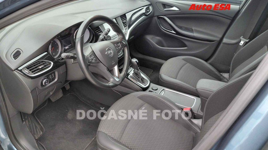 Opel Astra, 1.4 T,ČR - fotka 3