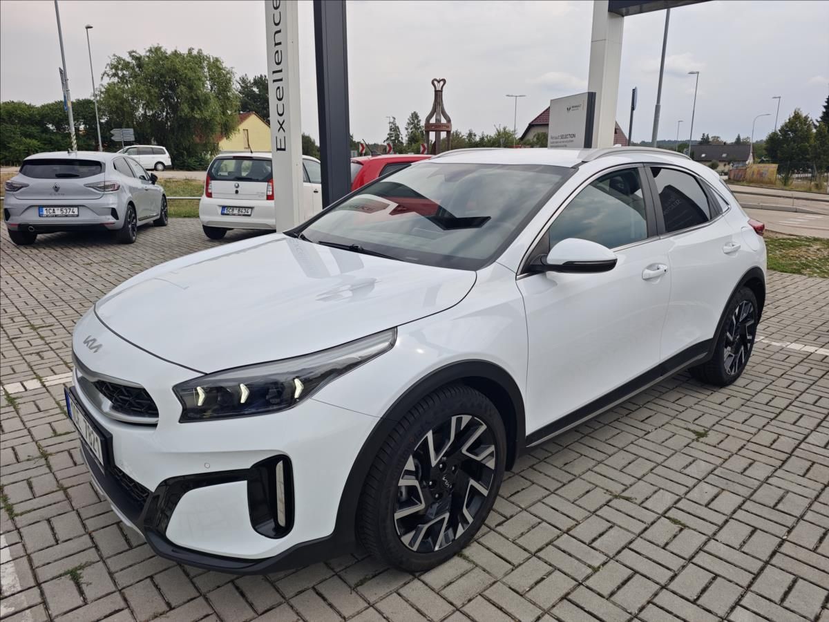 Kia XCee´d, 1,5 T-GDI 103kW 7DCT automat - fotka 2