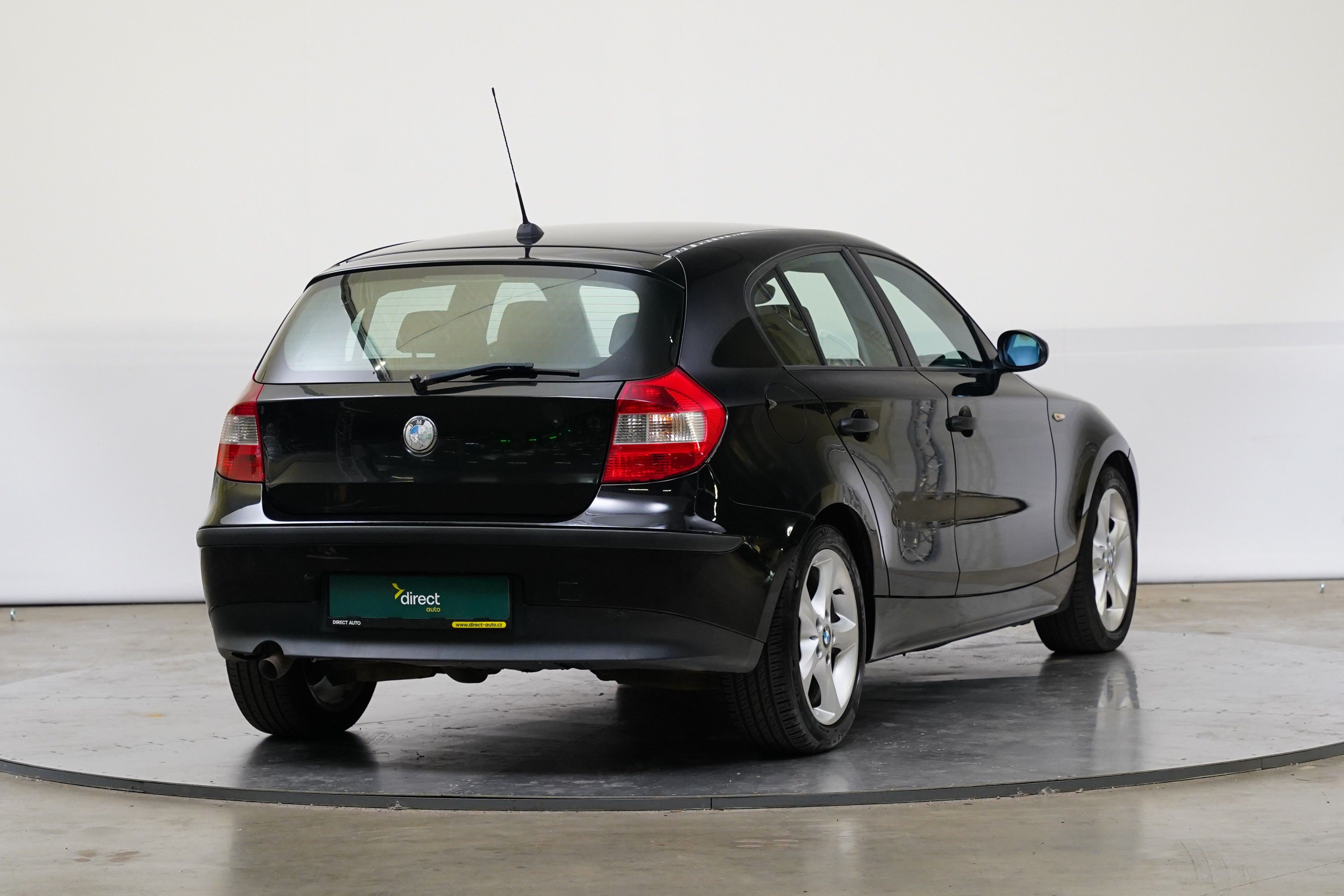 BMW Řada 1, 118d 90 kW - fotka 2