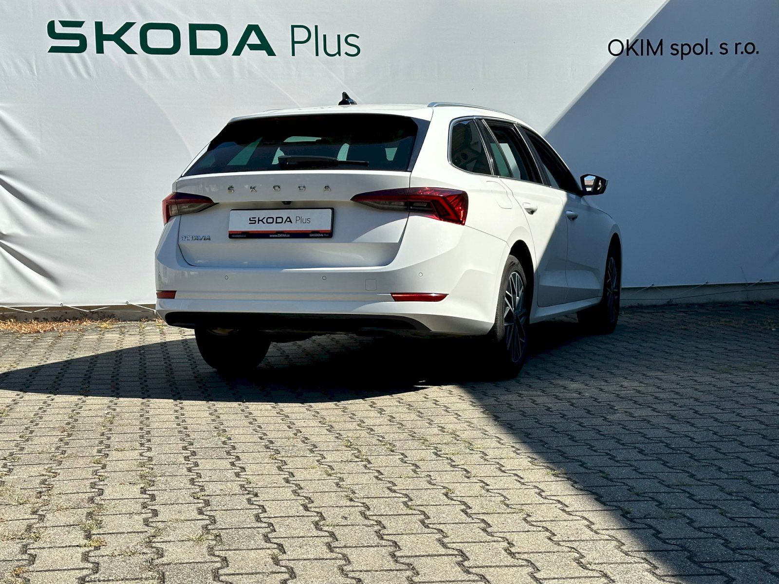 Škoda Octavia, 2.0 TDI 110kW DSG Style Combi - fotka 2
