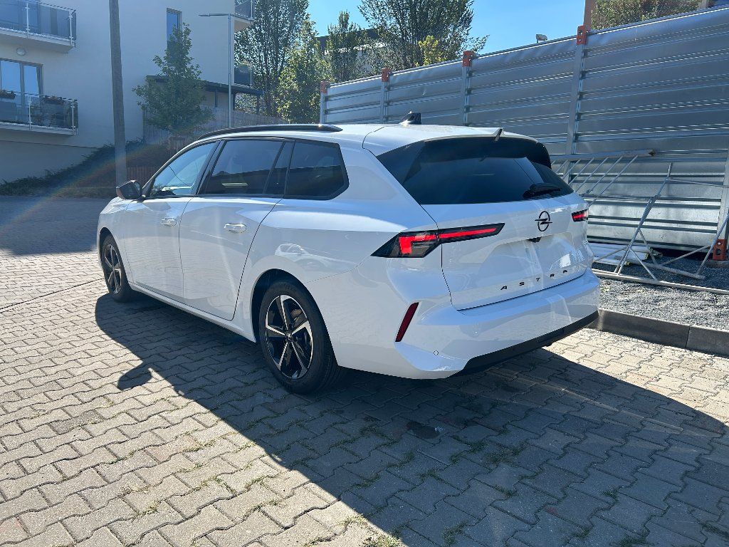 Opel Astra, ST Edition 1,2 Turbo 107kW AT - fotka 3
