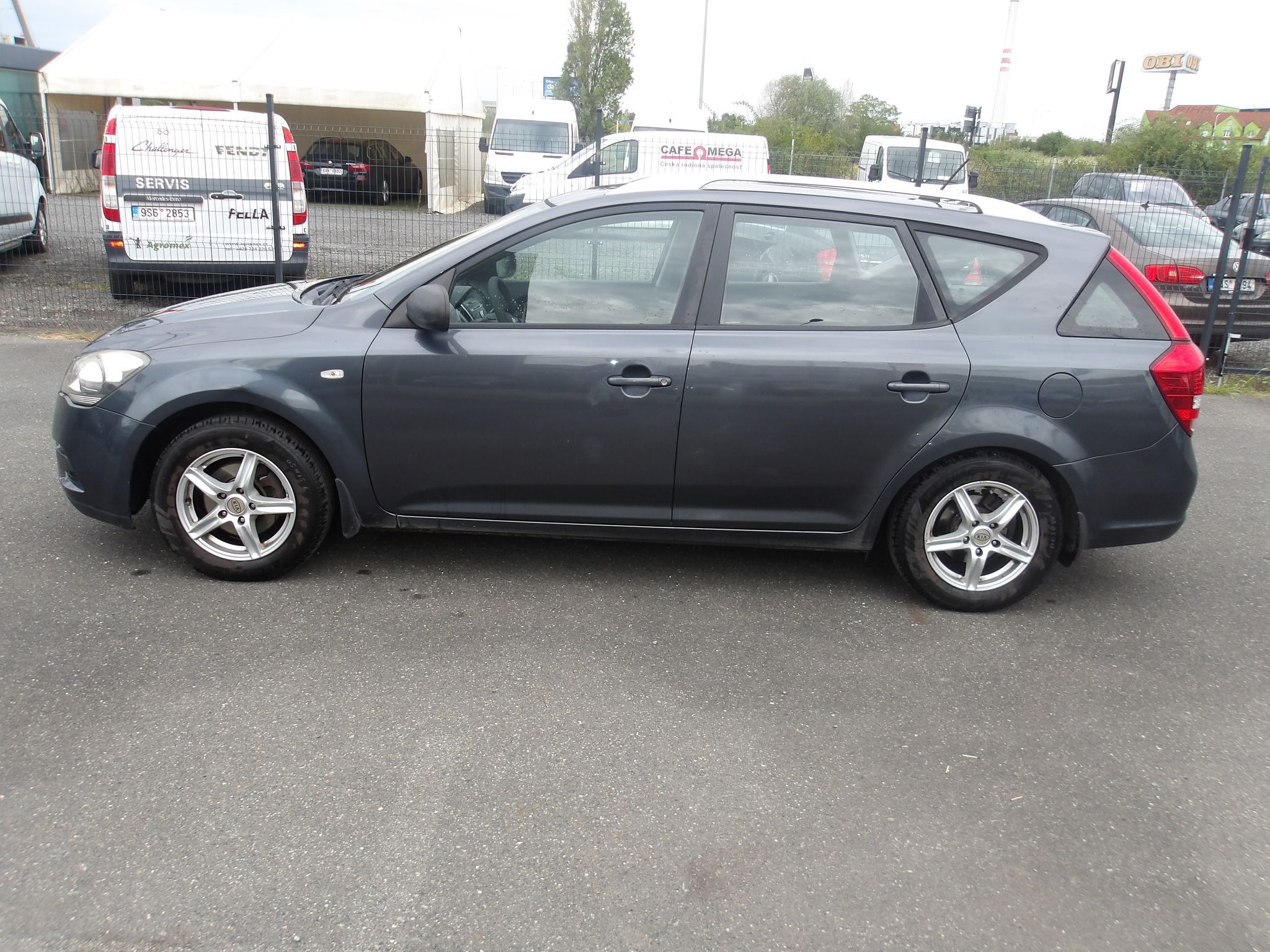 Kia Cee´d, 1,4i ČR ! NAJ.94000 km !!! Ser - fotka 3