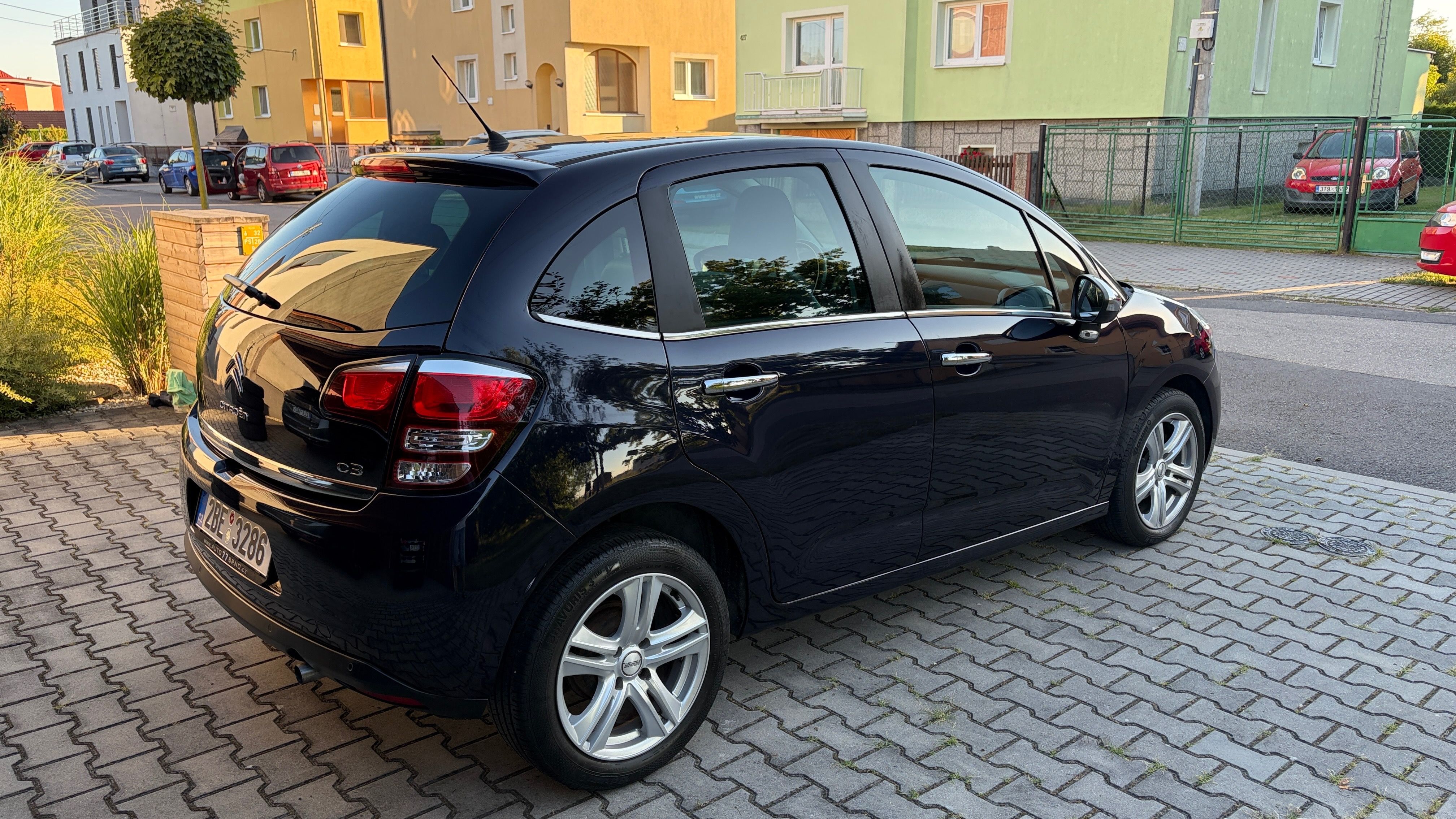 Citroën C3, Citroën C3 1.2, 60 kW, 2014 - fotka 3