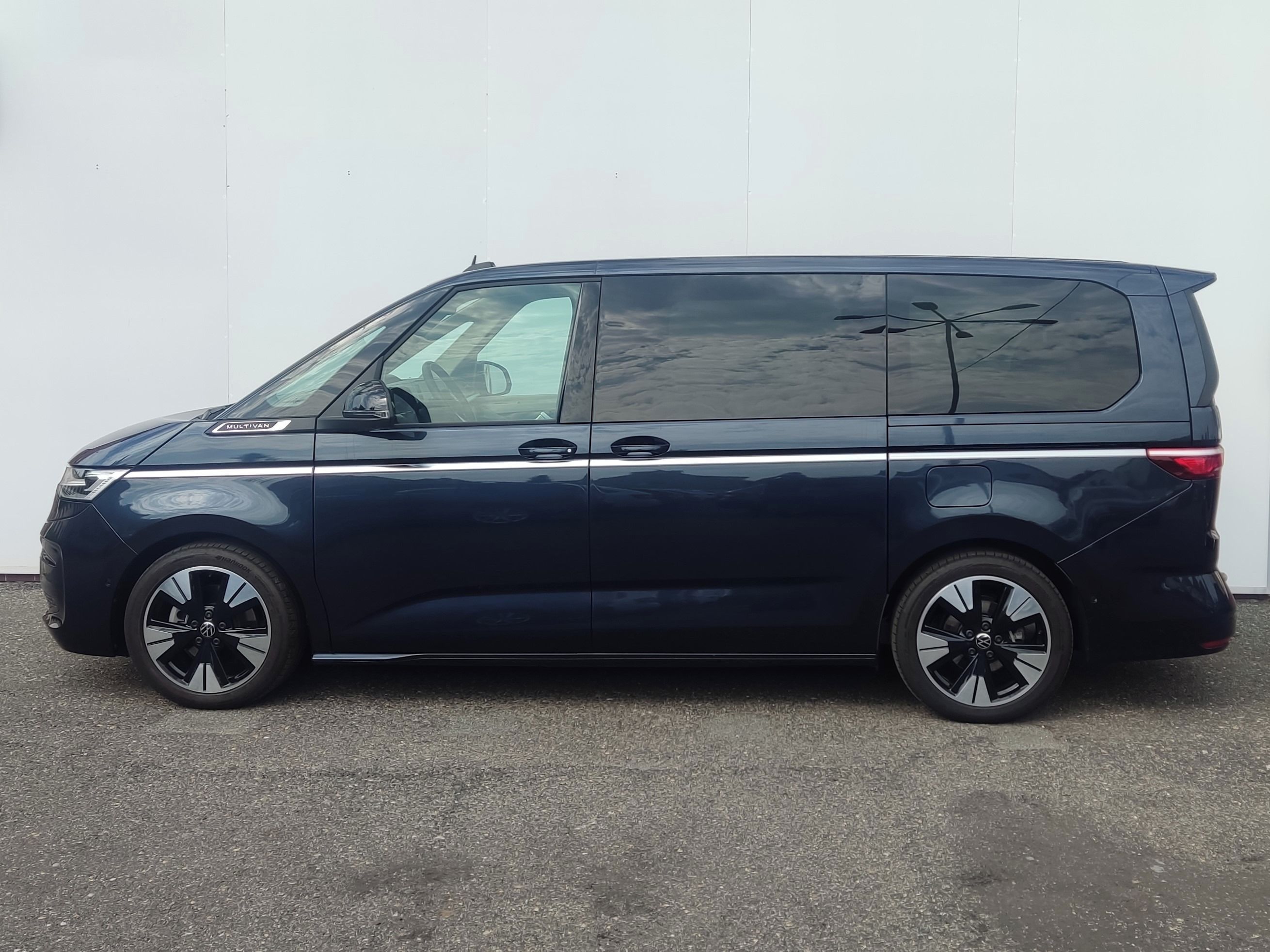 Volkswagen Multivan, Long 1.5 TSI PHEV 4M Style - fotka 3