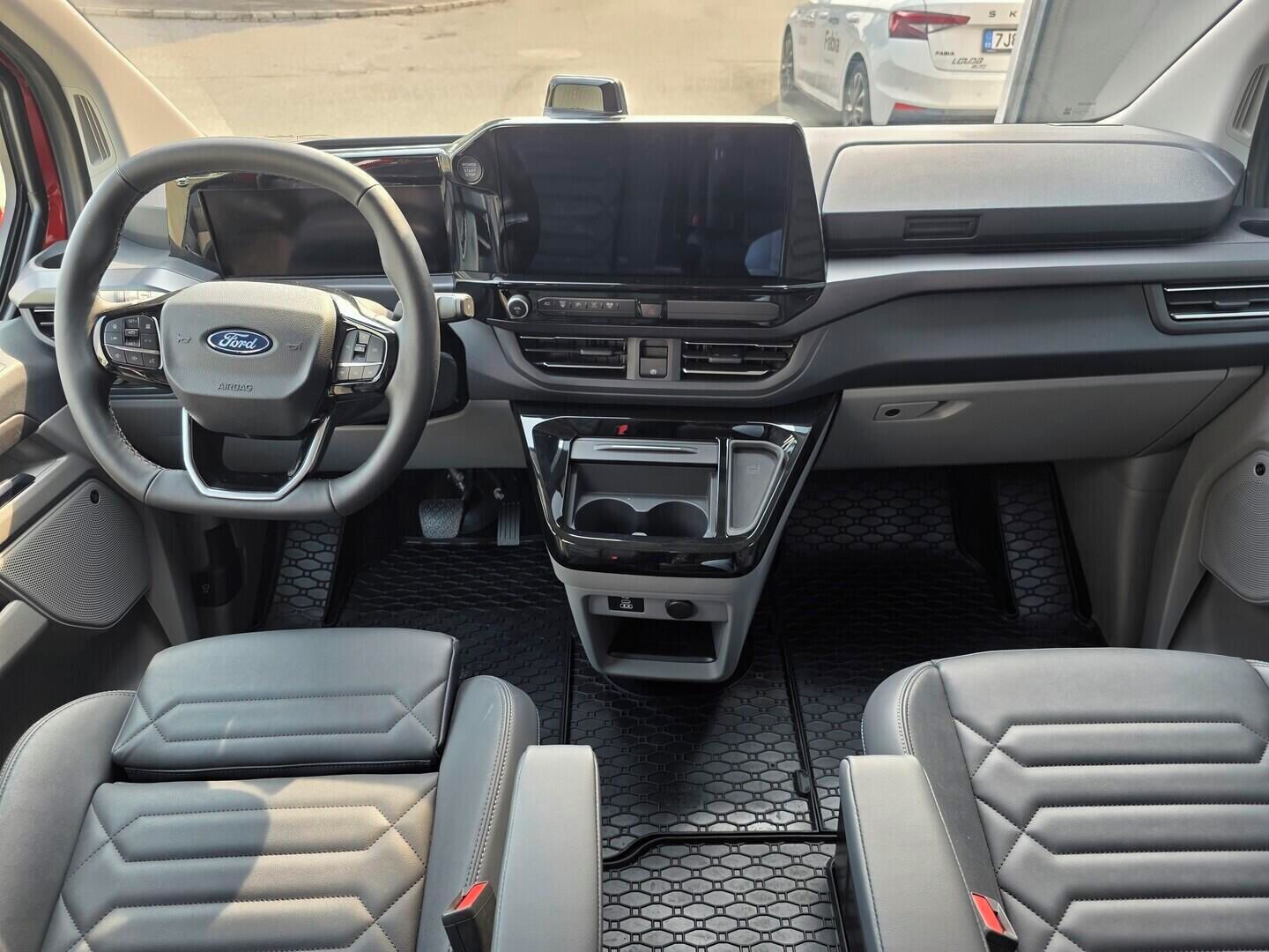 Ford Tourneo Custom, Tourneo Custom Titanium X, 2,0 - fotka 4