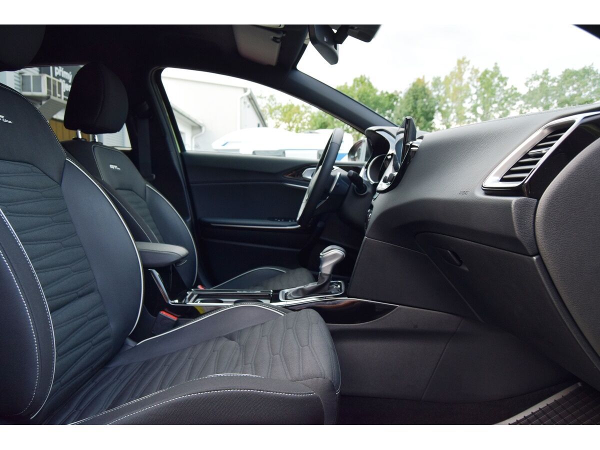 Kia XCee´d, 1,5 T-GDi 7DCT GT LINE - fotka 4
