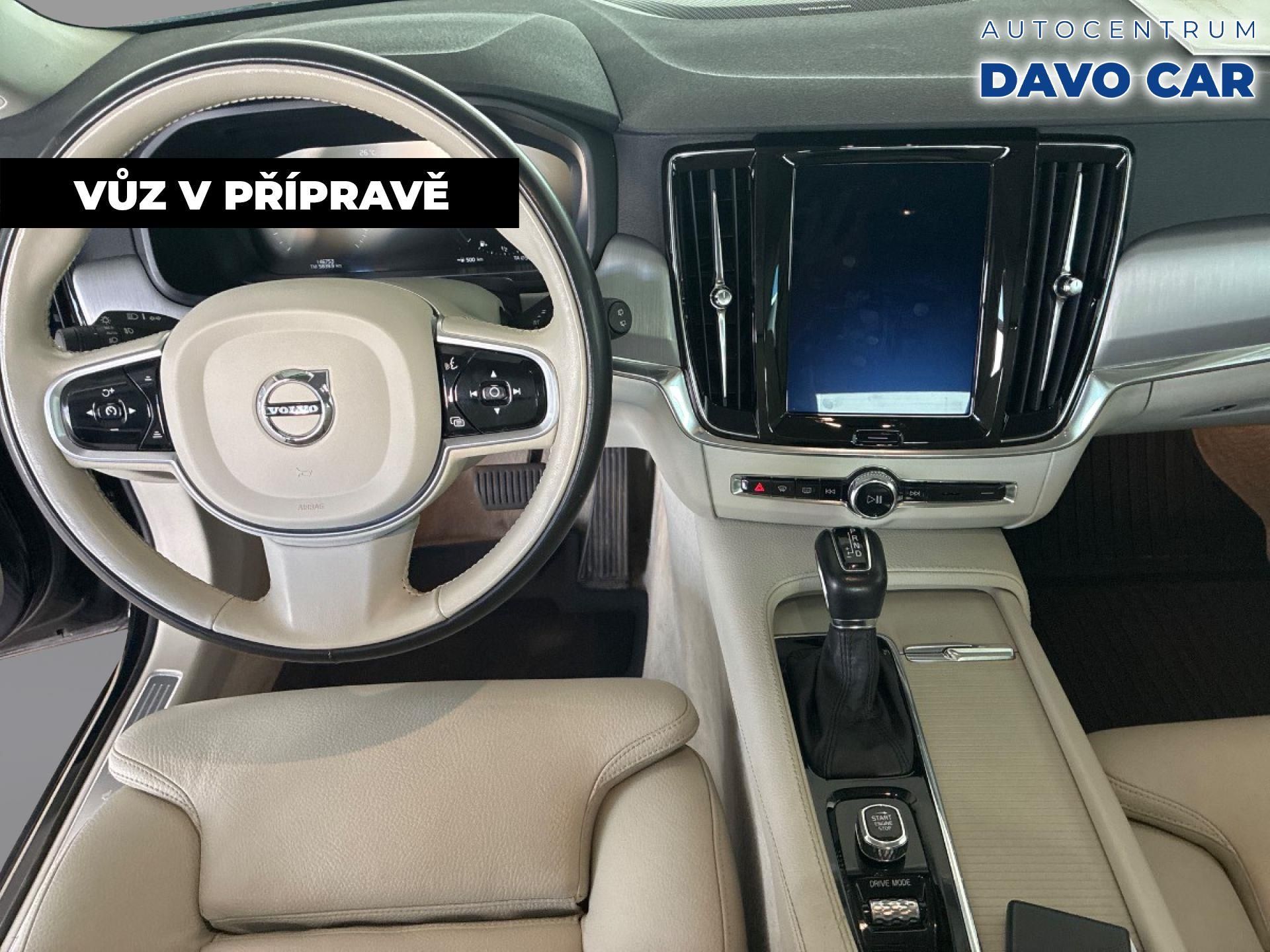 Volvo V90, 2,0 D4 140kW Drive-E Momentum - fotka 3