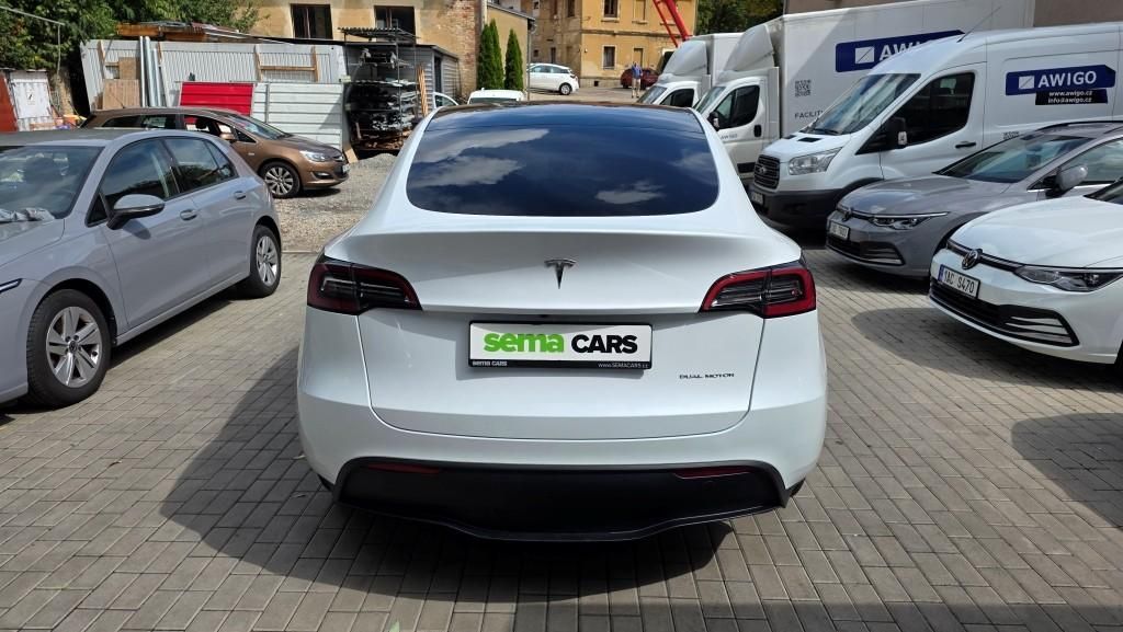 Tesla Model Y, Long Range AWD SoH 93,3% - fotka 6