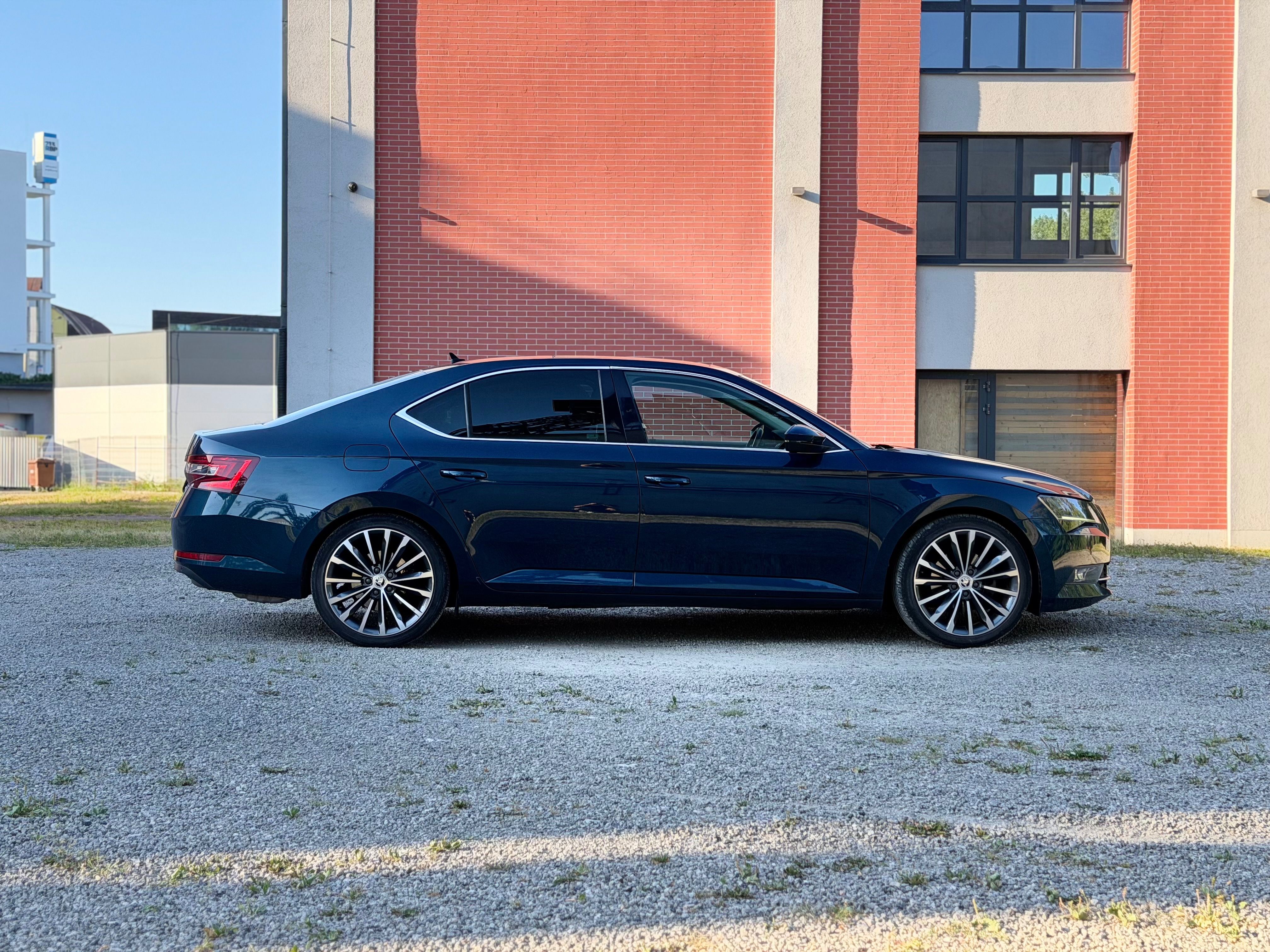 Škoda Superb, 2.0TSI, 162kW, DPH, TOP výbava - fotka 4
