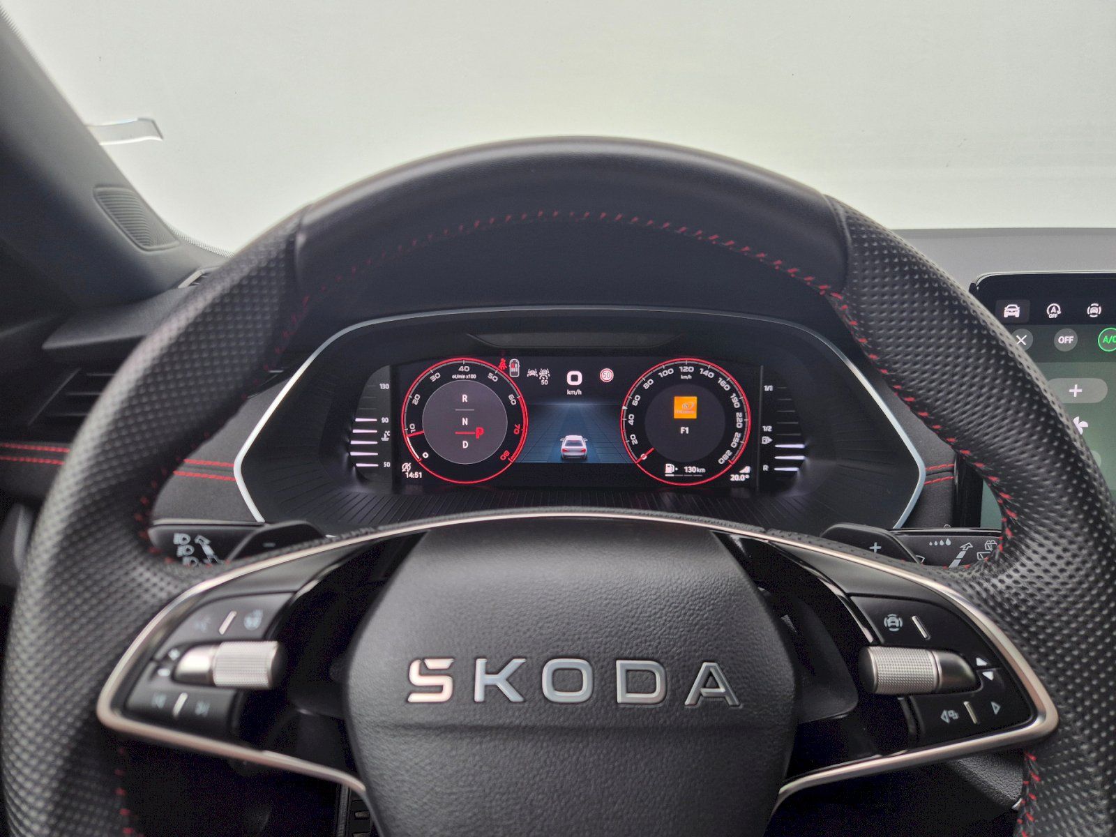Škoda Octavia, 2.0TSI 195kW DSG RS - fotka 6