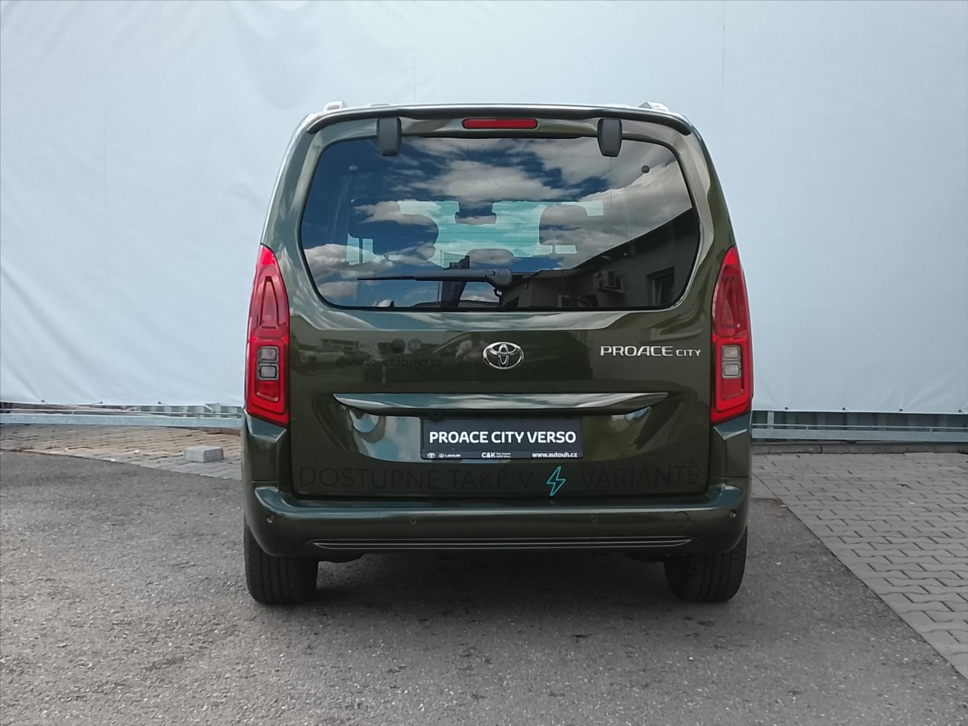 Toyota Proace City Verso, 1,5 Diesel 8st A/T 130k  Short - fotka 6