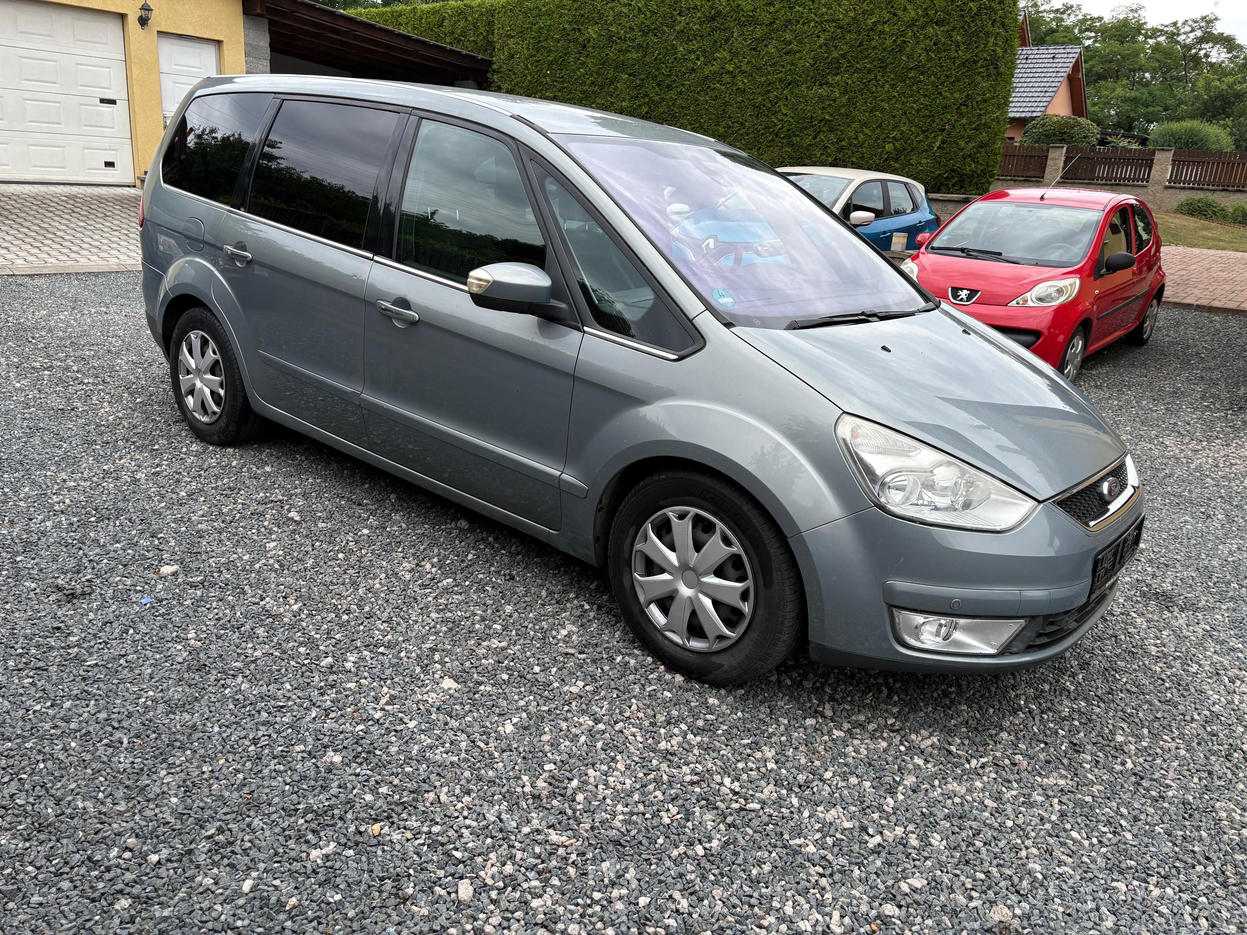 Ford Galaxy, 2.2 TDCi, 129 KW, 7 míst. - fotka 4
