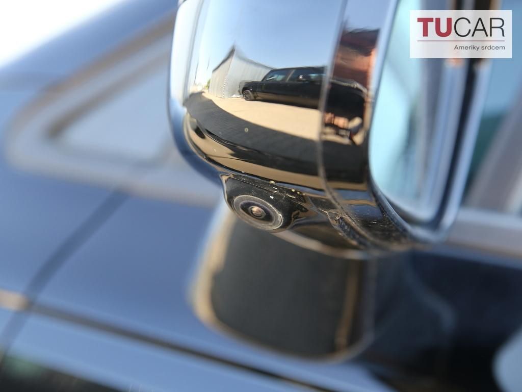 Kia Carnival, 2.2 Diesel Automat 6+3 místa - fotka 6
