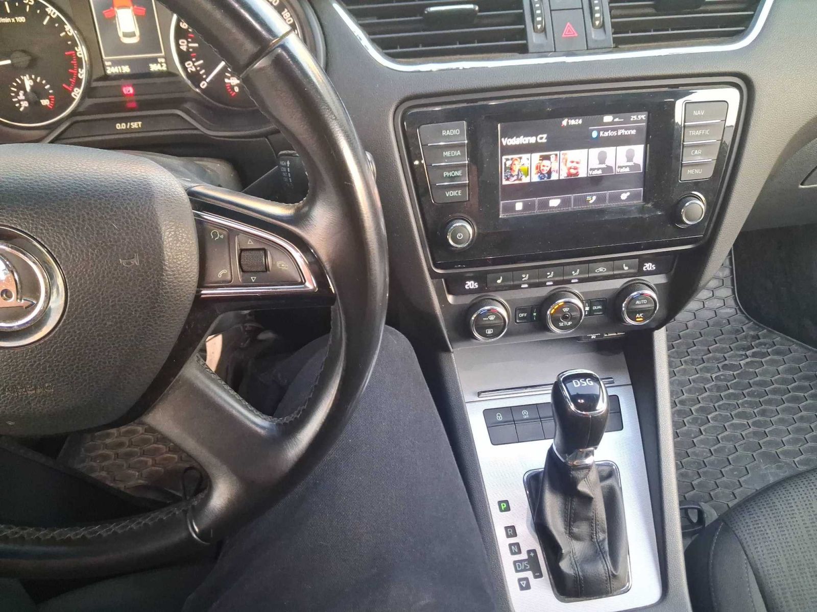 Škoda Octavia, 2.0 TDI, Ambition, Automat - fotka 3