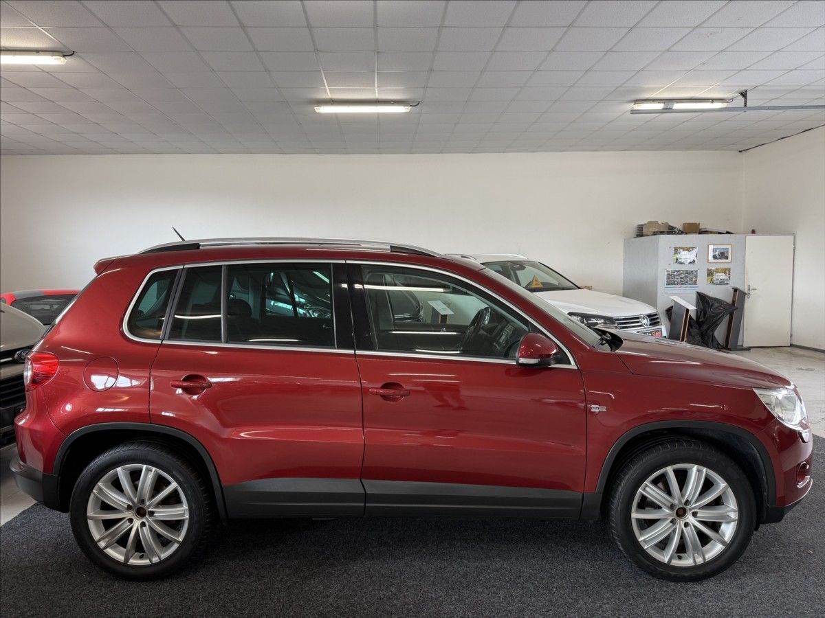 Volkswagen Tiguan, 2,0 TDI 4x4,DSG,2x kola - fotka 4