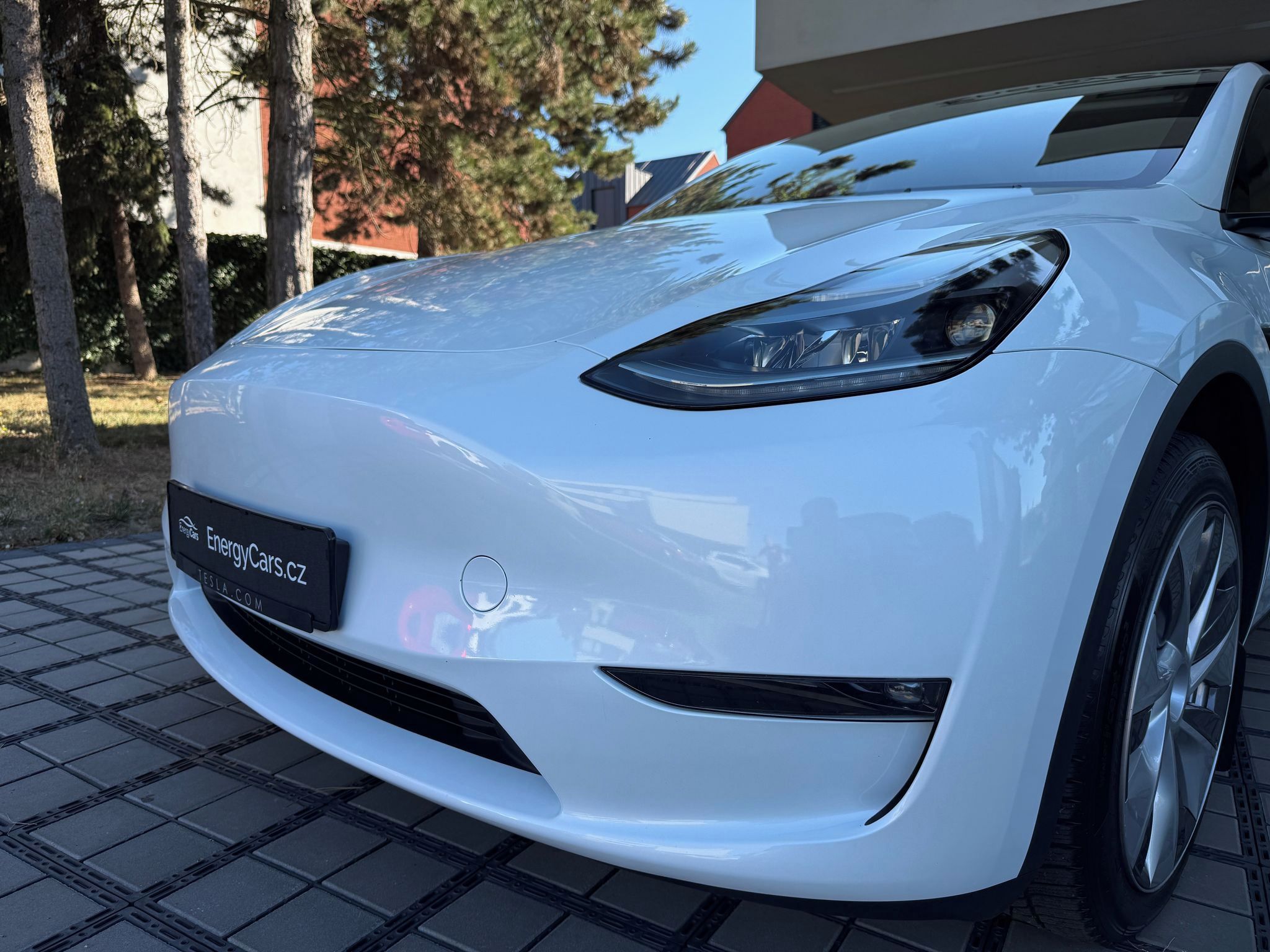 Tesla Model Y, Long Range AWD - fotka 5