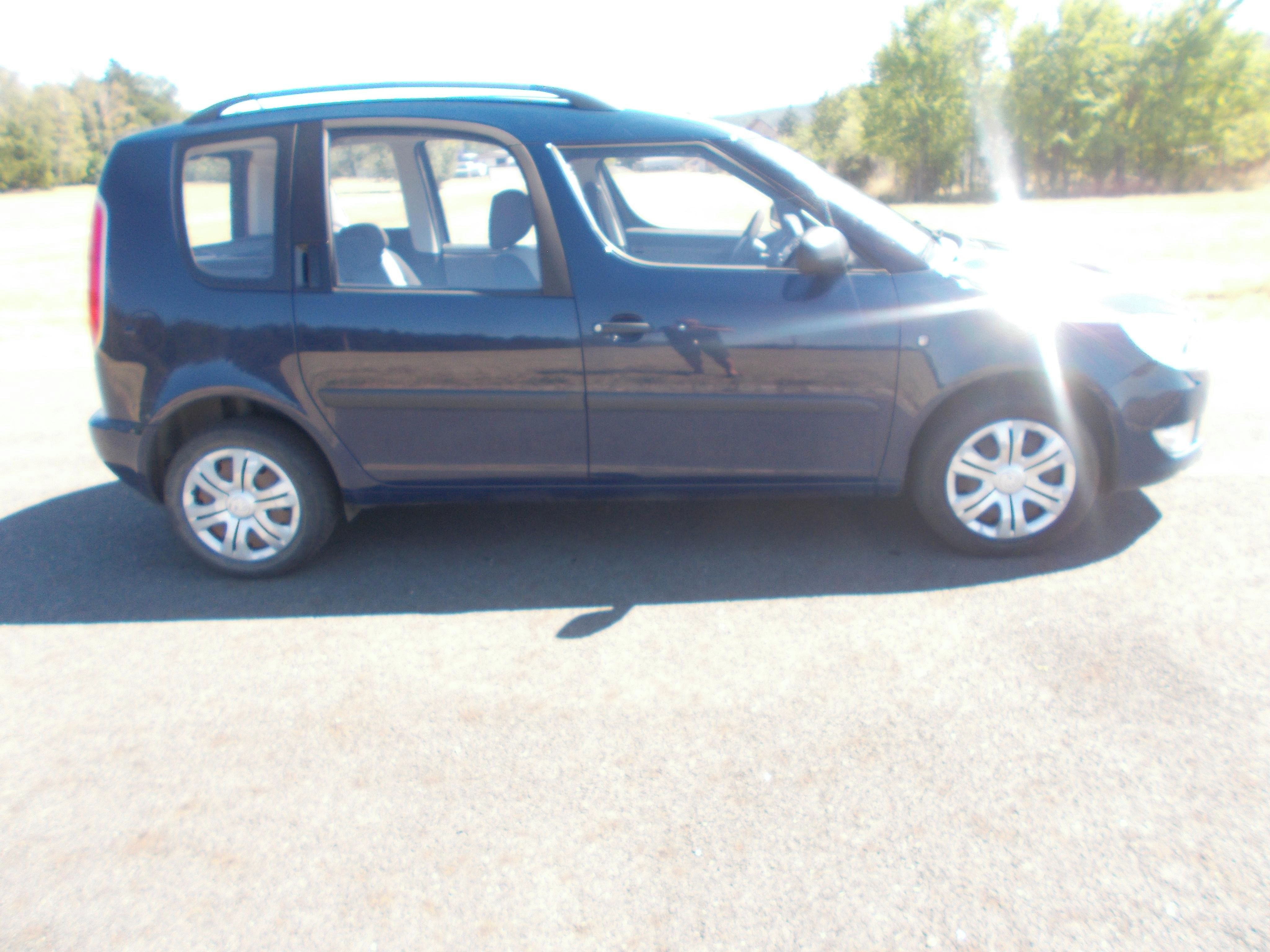 Škoda Roomster, 1,2 HTP 51 KW klima, tažné - fotka 6