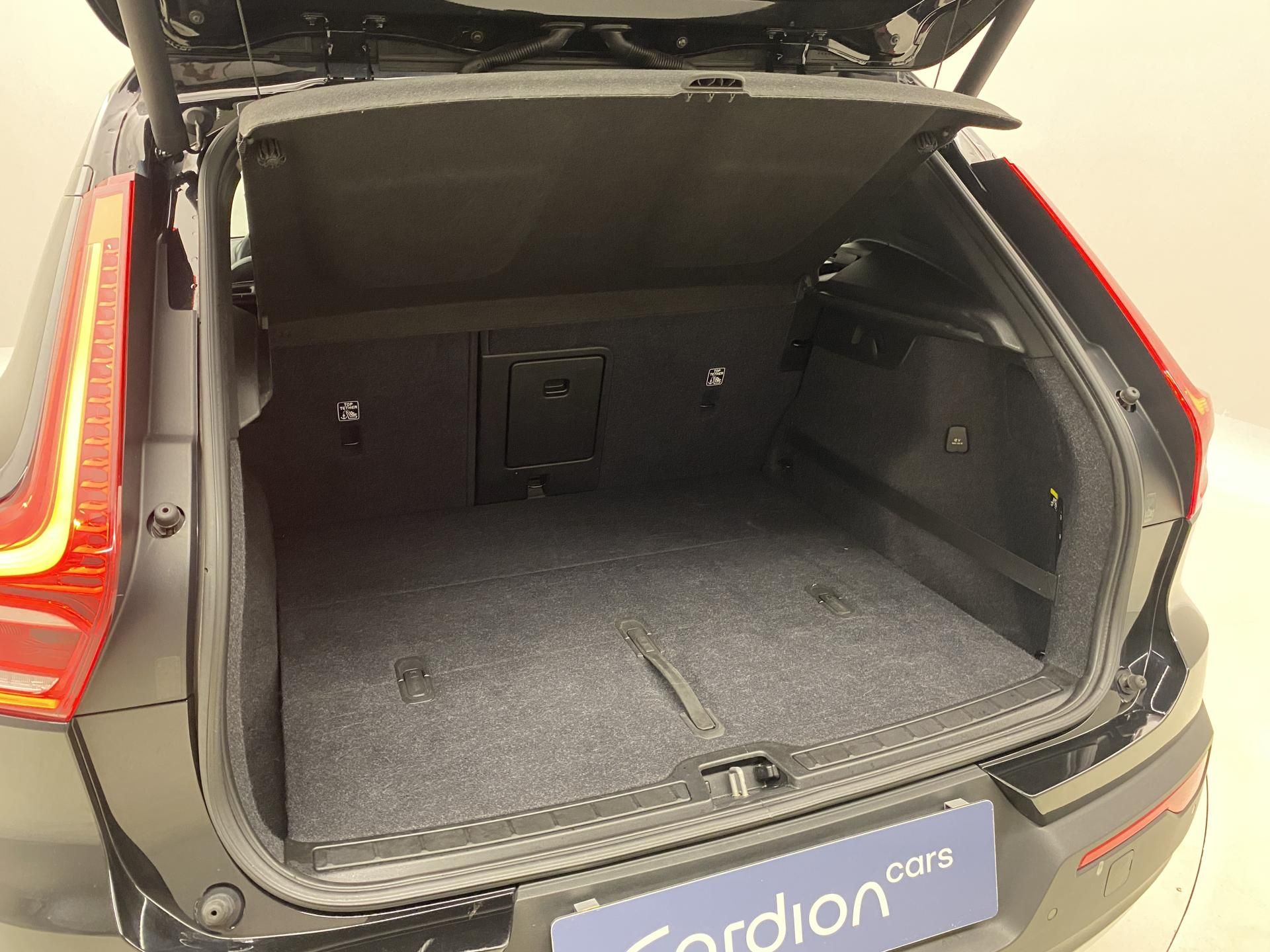 Volvo XC40, T5 AWD MOMENTUM AUT - fotka 6