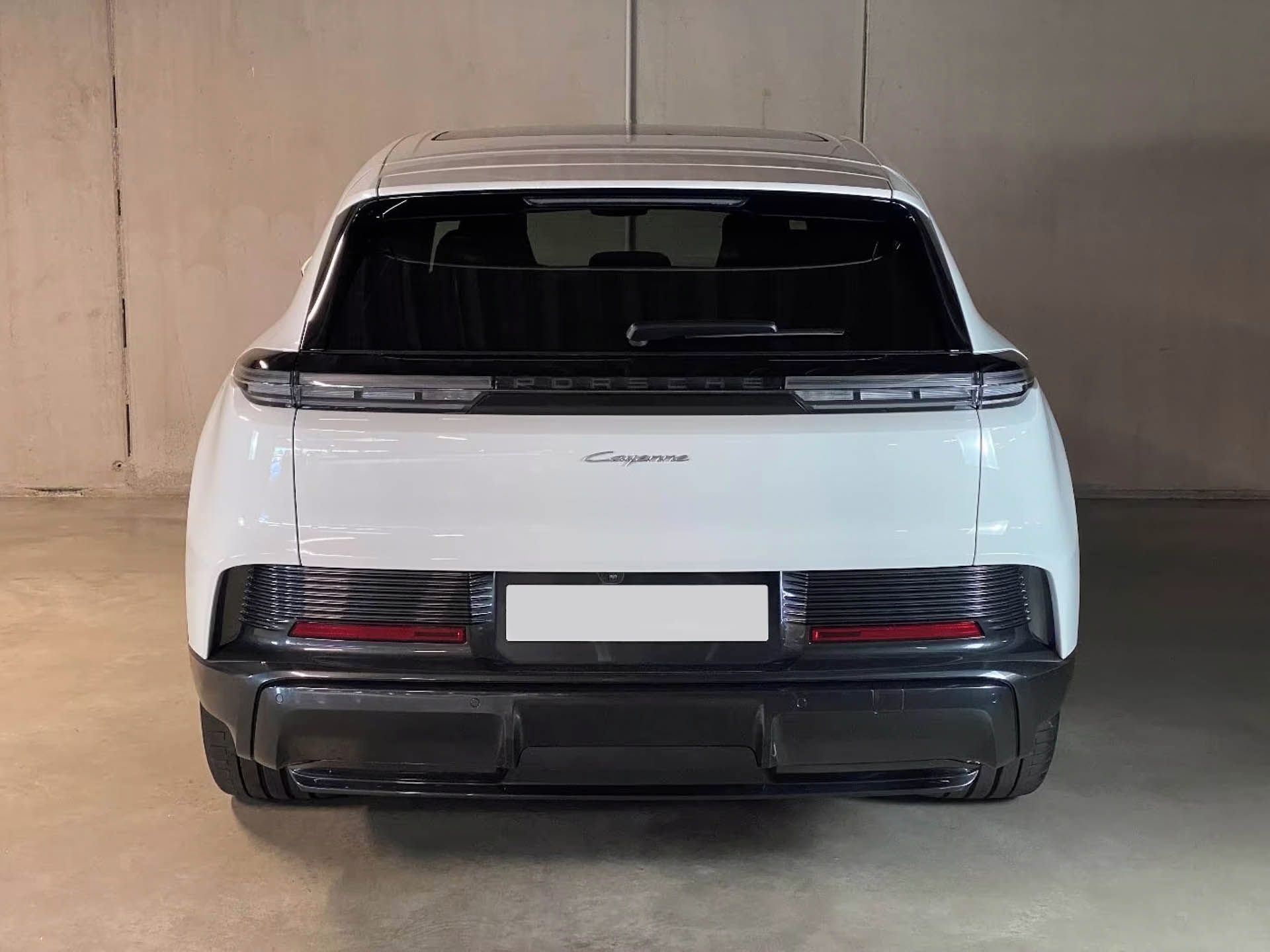 Porsche Cayenne, Electric HuD 360 Display spol. - fotka 5